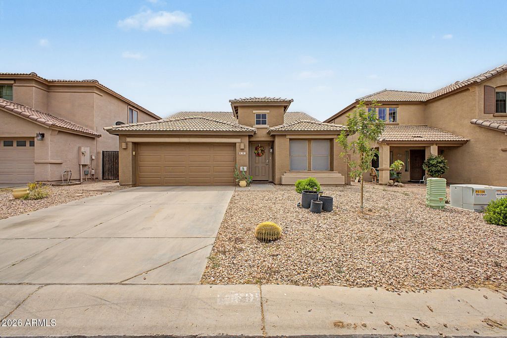 Photo of 99 W Yellow Bee Drive, San Tan Valley, AZ 85143 (MLS # 7017054)
