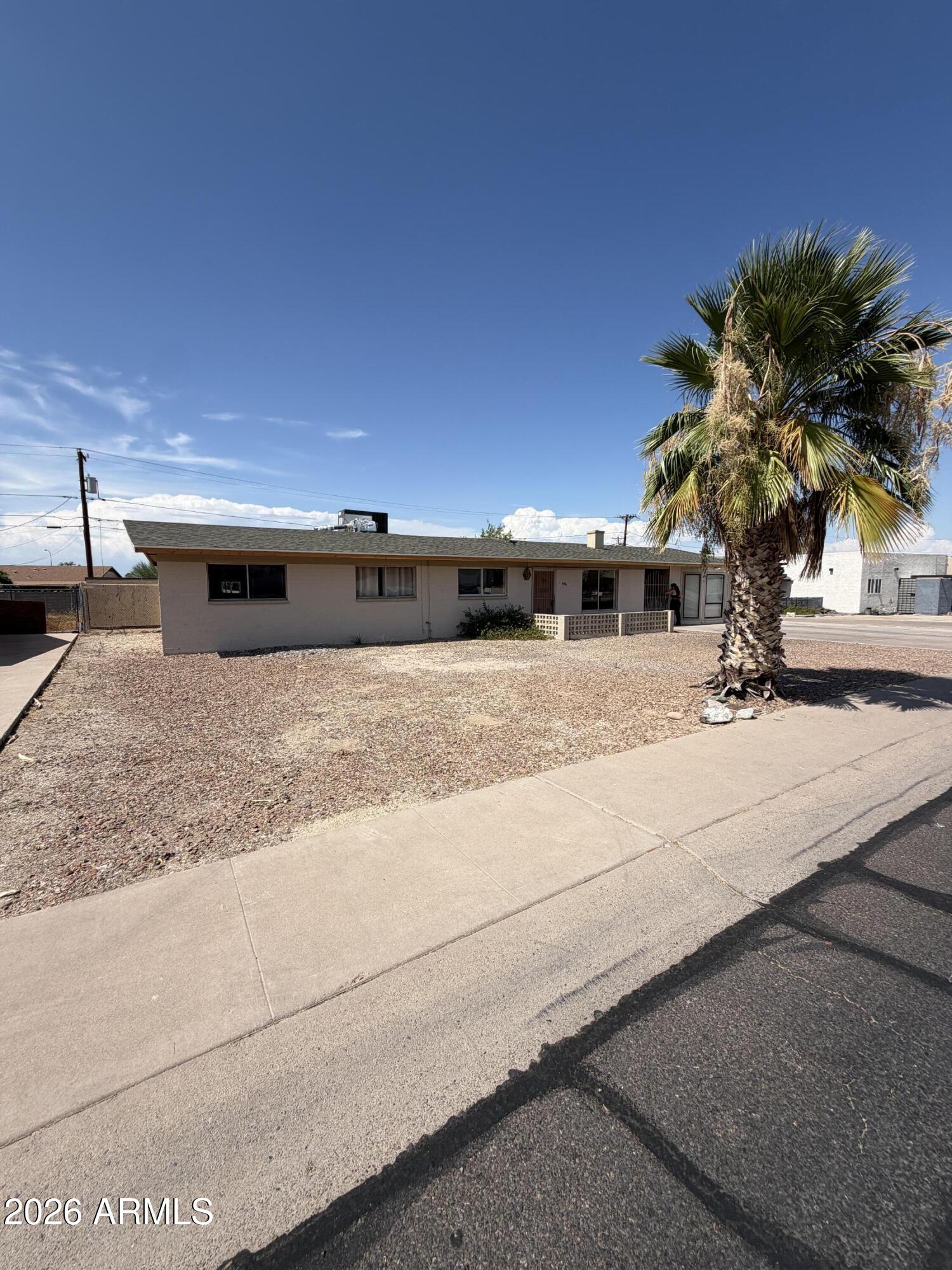 546 E LA MIRADA Drive