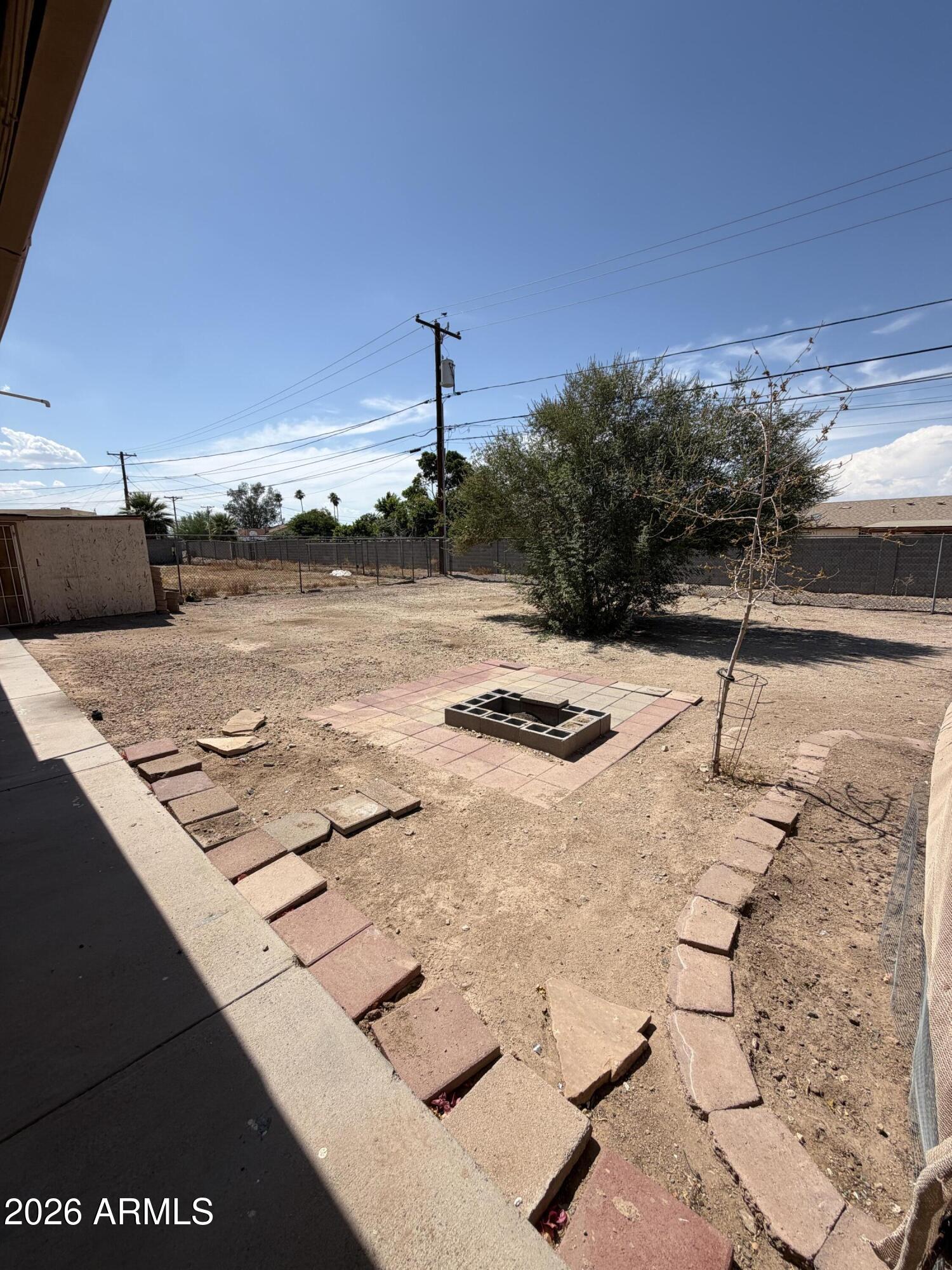 546 E LA MIRADA Drive