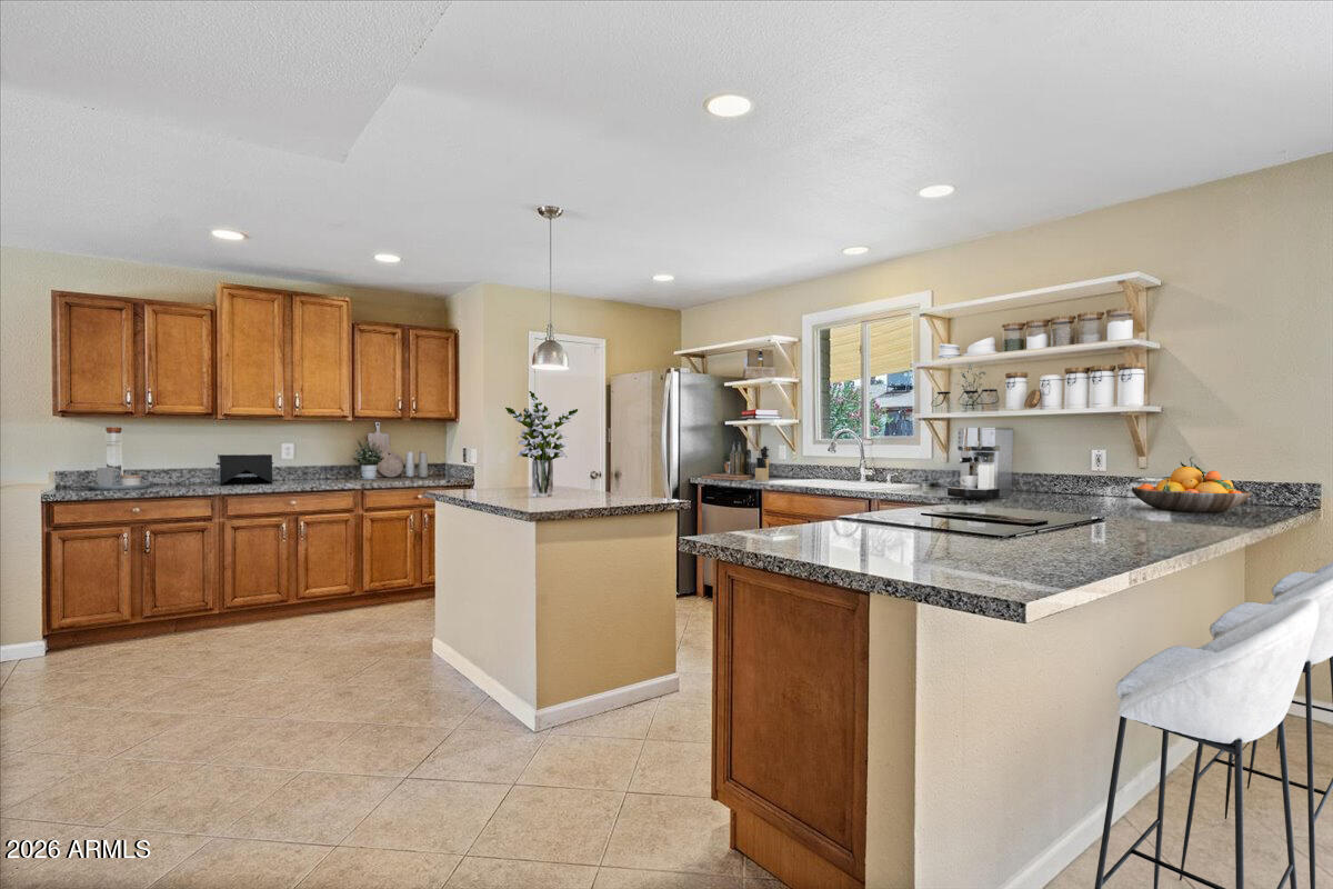 1225 W PEBBLE BEACH Drive