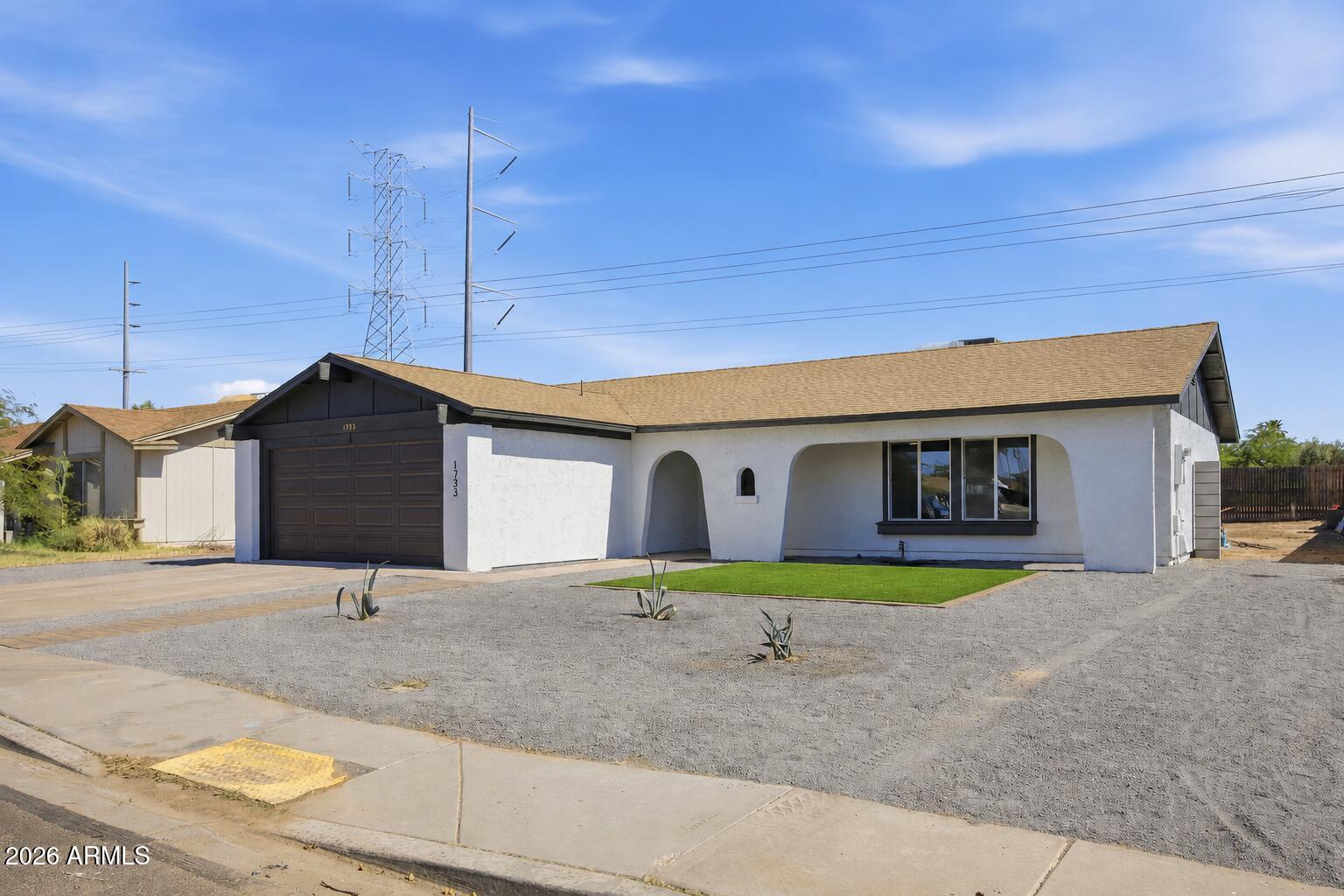 1733 W PERALTA Avenue
