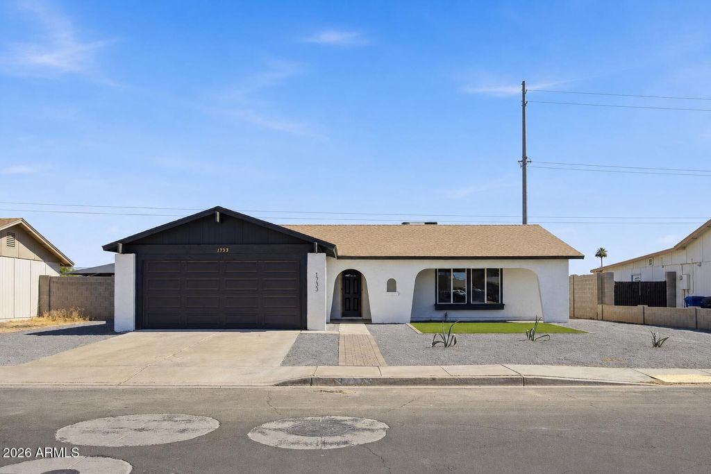 Photo of 1733 W Peralta Avenue, Mesa, AZ 85202 (MLS # 7031360)