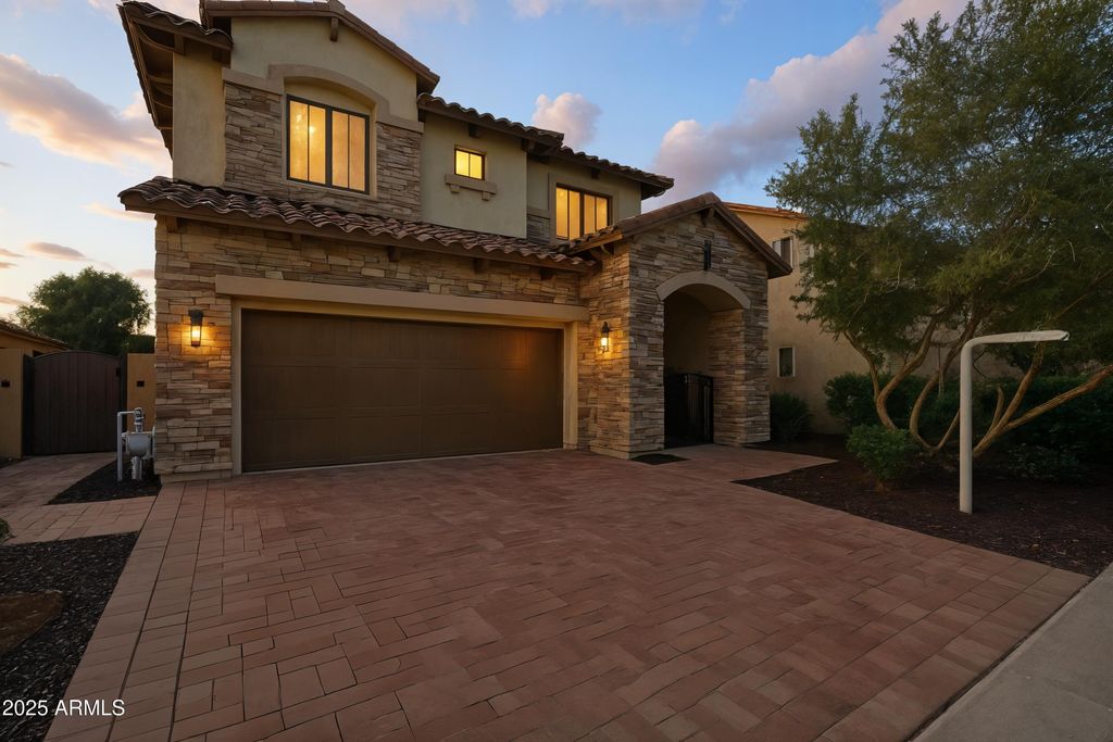 Photo of 7252 E Nance Street, Mesa, AZ 85207 (MLS # 6951204)