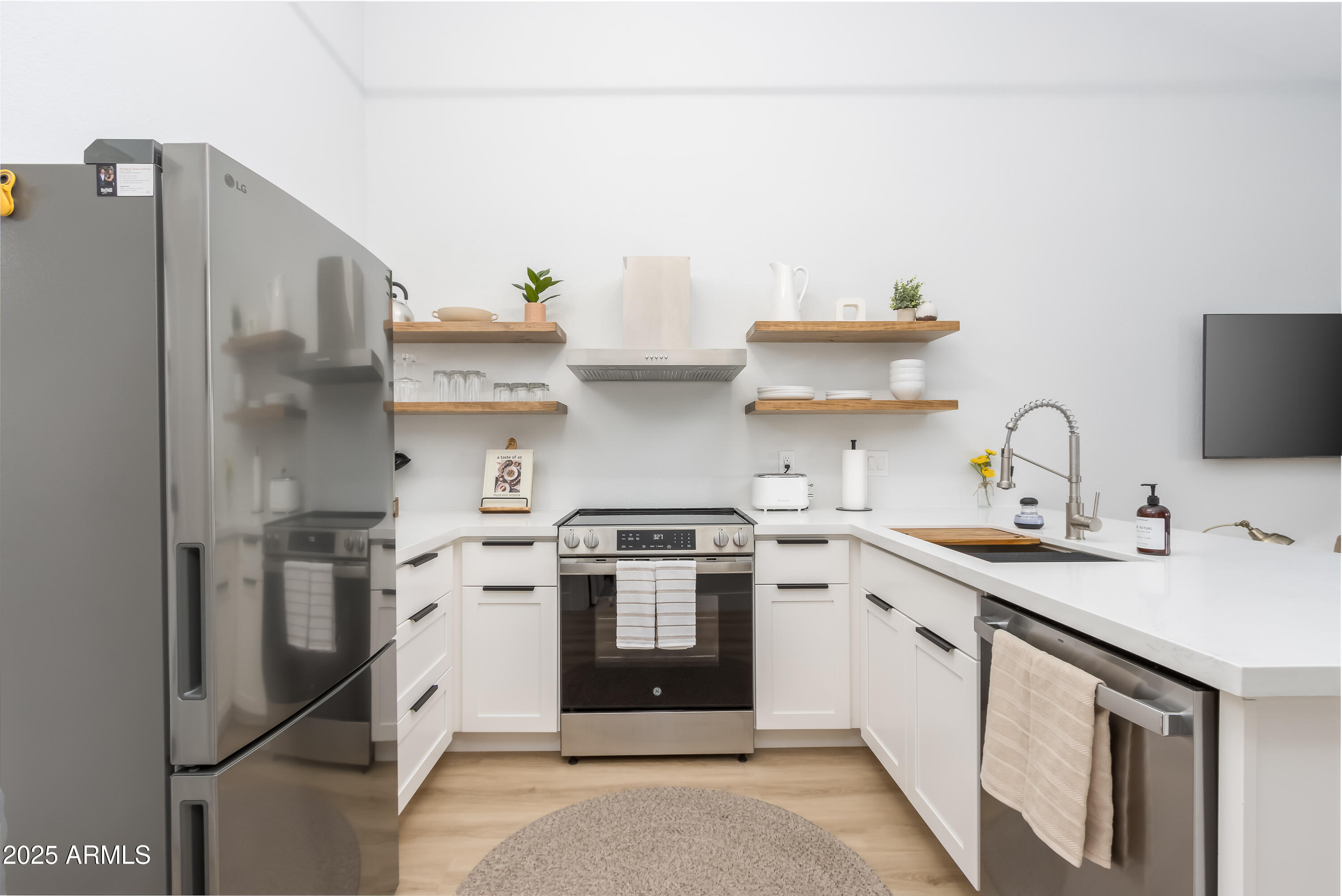 5704 E Aire Libre Avenue 2051