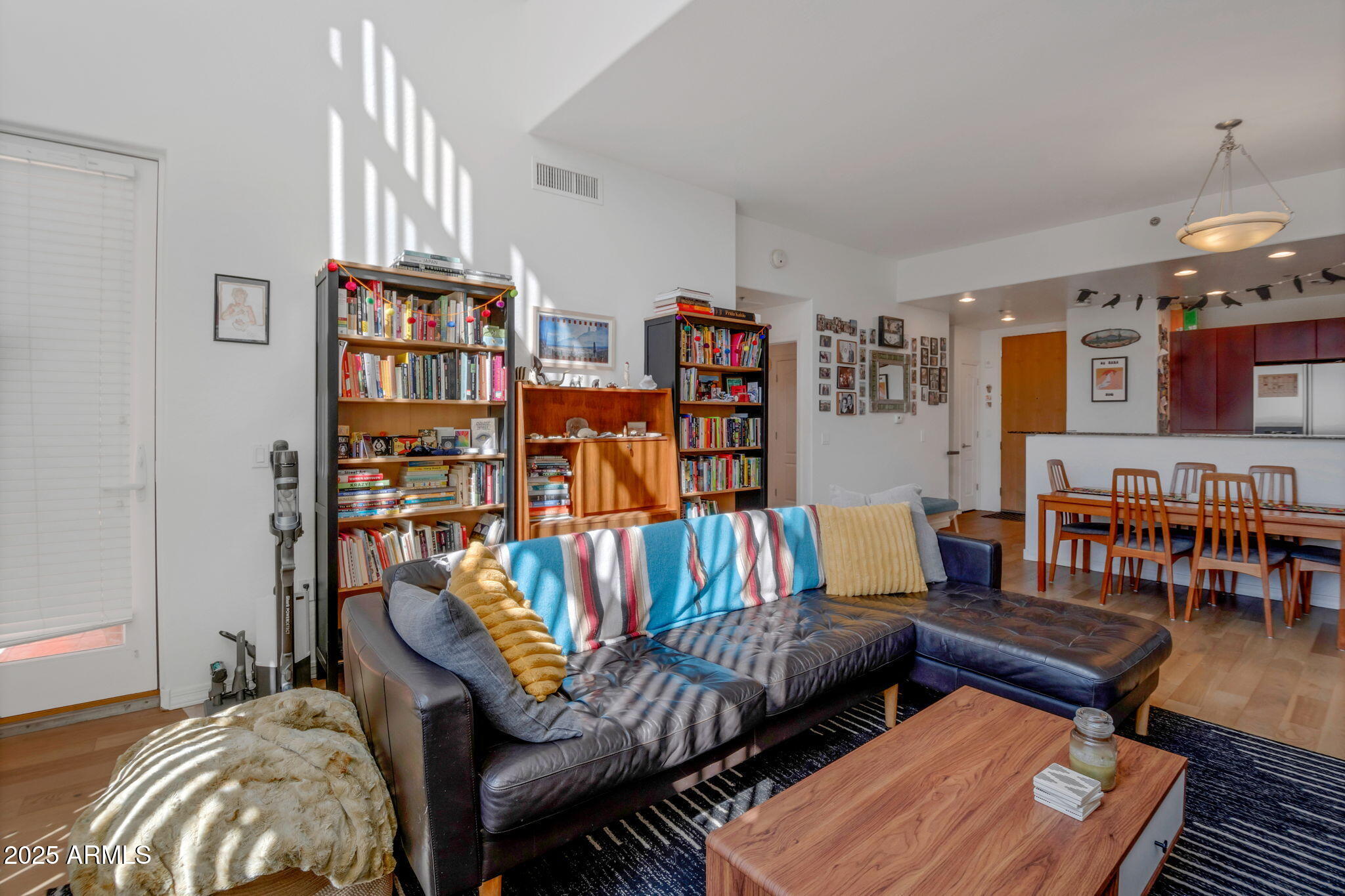 17 W vernon Avenue 621