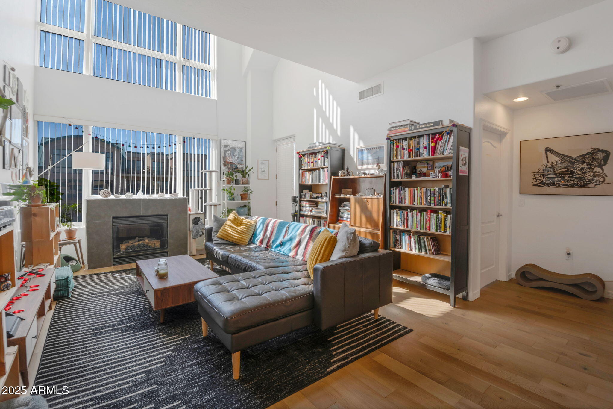 17 W vernon Avenue 621