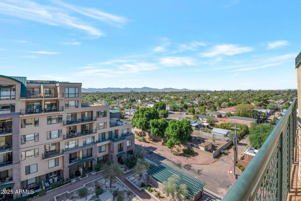 Photo of 17 W Vernon Avenue #621, Phoenix, AZ 85003 (MLS # 6943399)