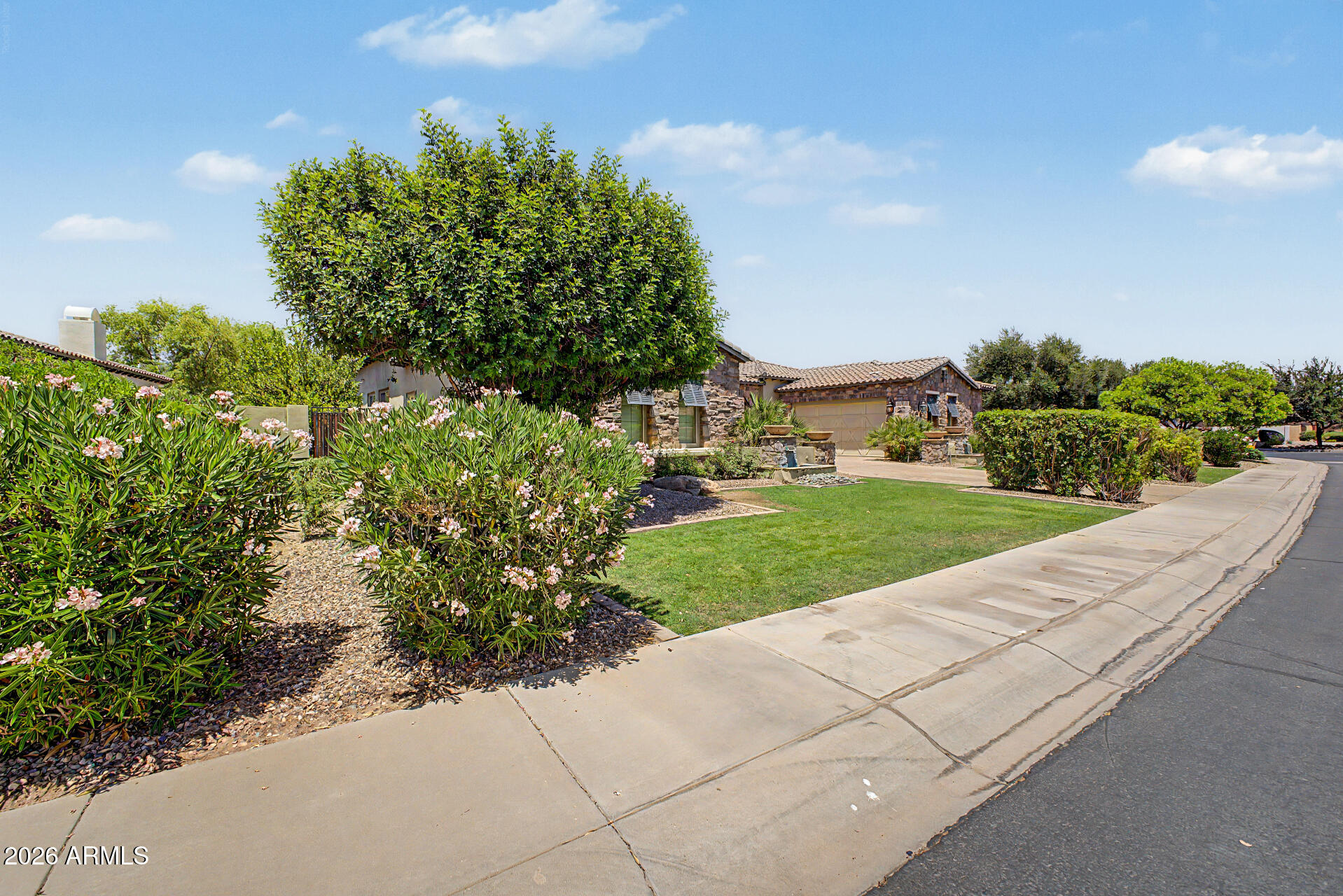 3354 E BIRCHWOOD Place