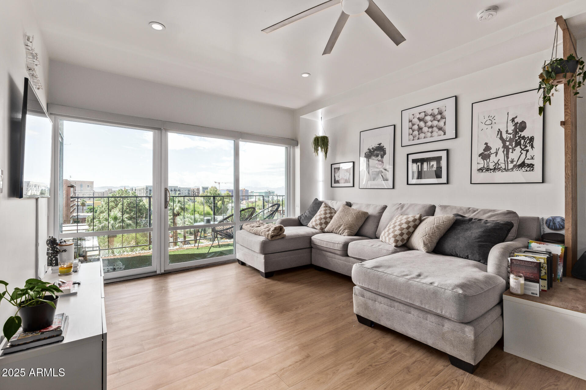 805 N 4TH Avenue 602