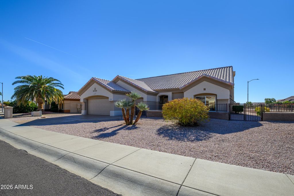 Photo of 14229 W Robertson Drive, Sun City West, AZ 85375 (MLS # 6977427)
