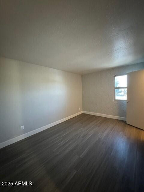 2250 W Glendale Avenue 1