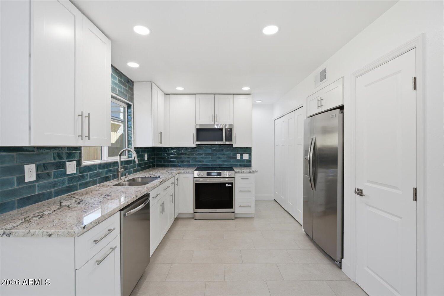 619 E Jensen Street 58