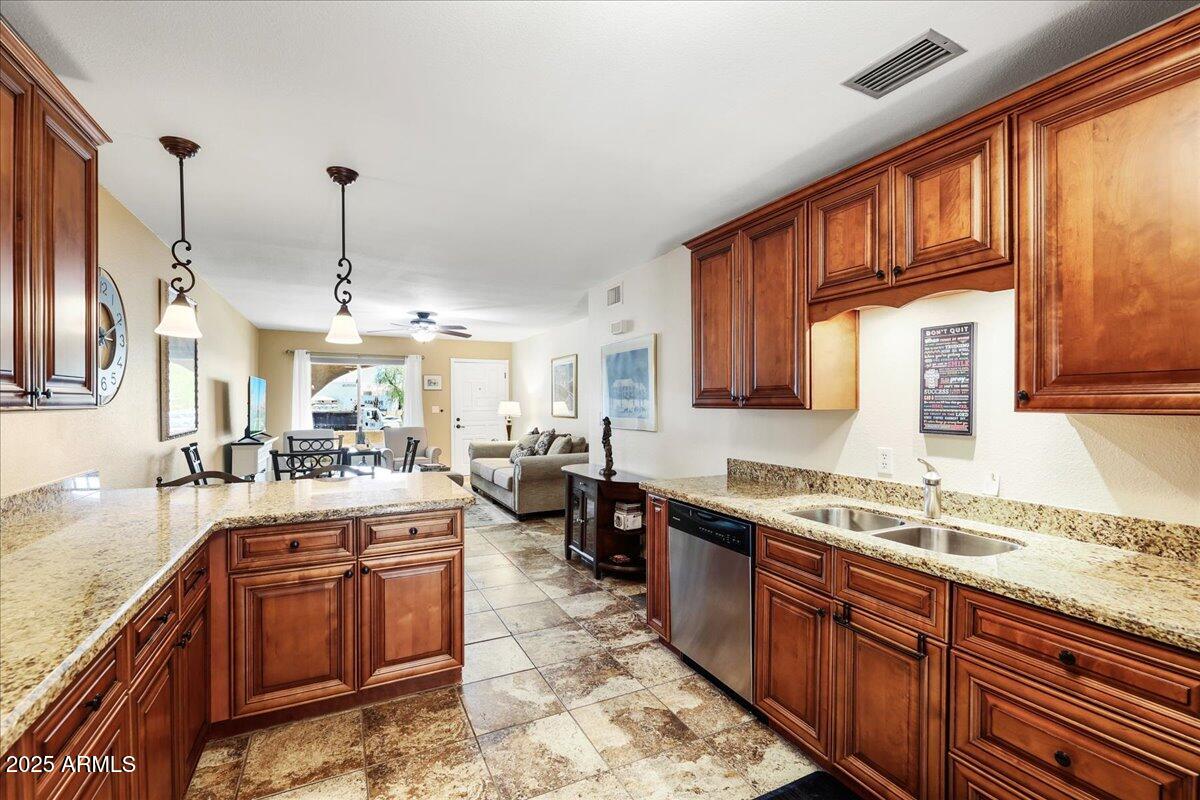 12635 N LA MONTANA Drive 8