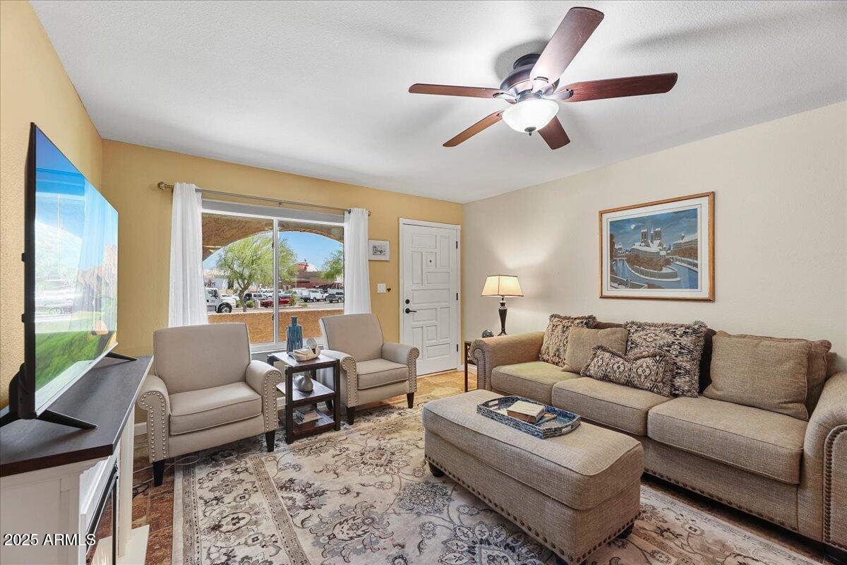 12635 N LA MONTANA Drive 8