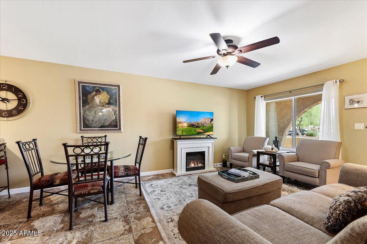 12635 N LA MONTANA Drive 8