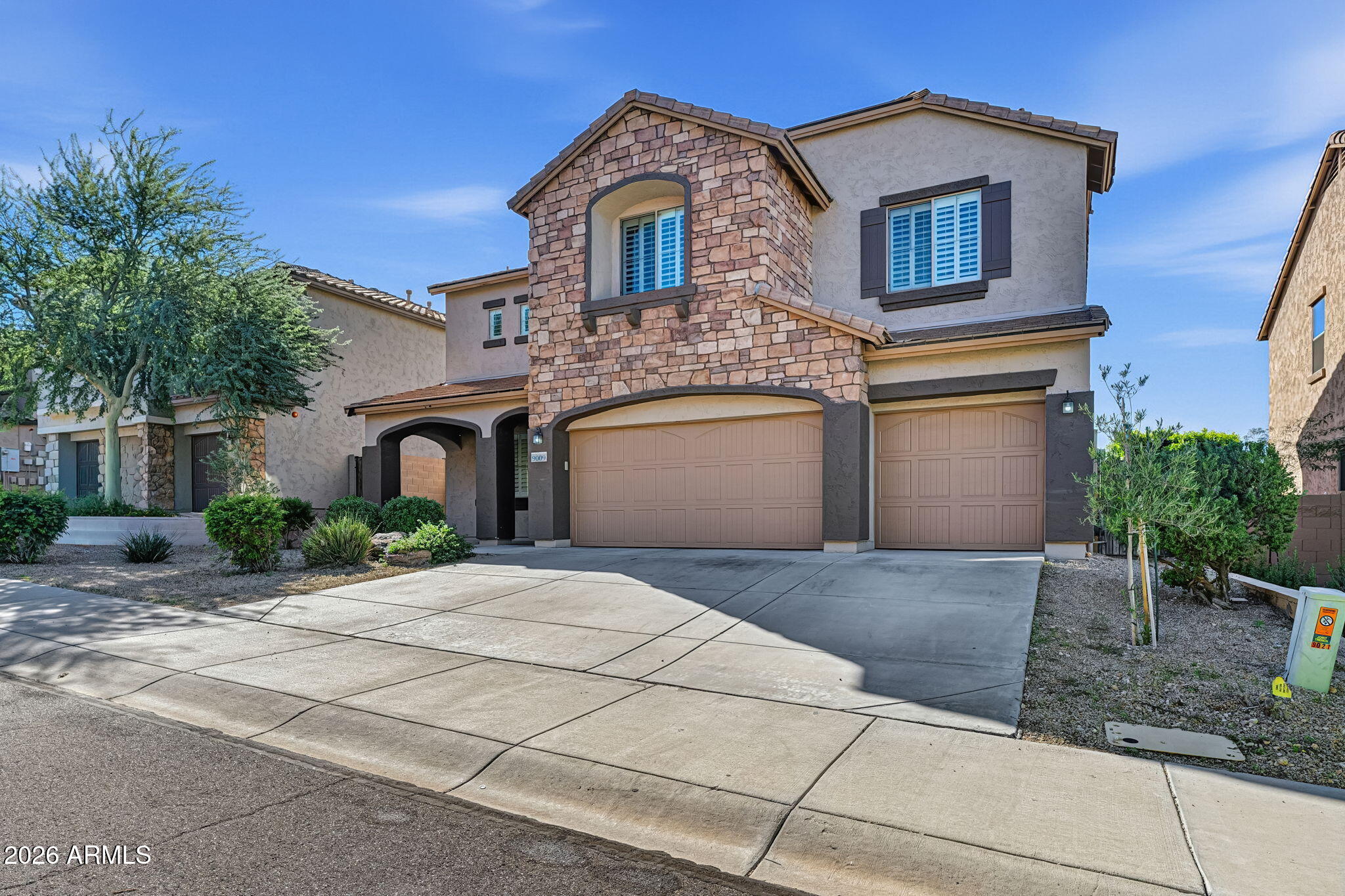 9009 W EAGLE TALON Drive