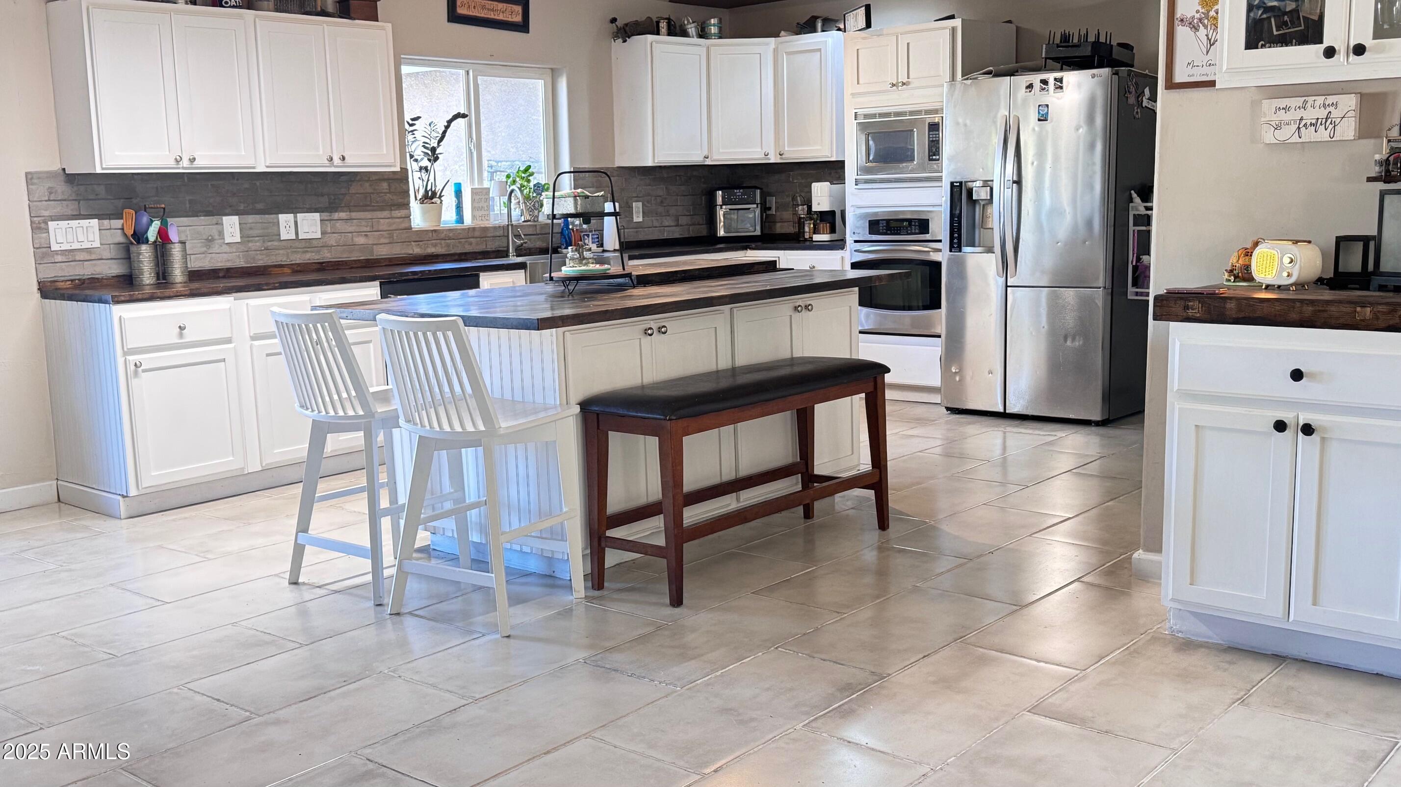 19549 E SCENIC LOOP Road E