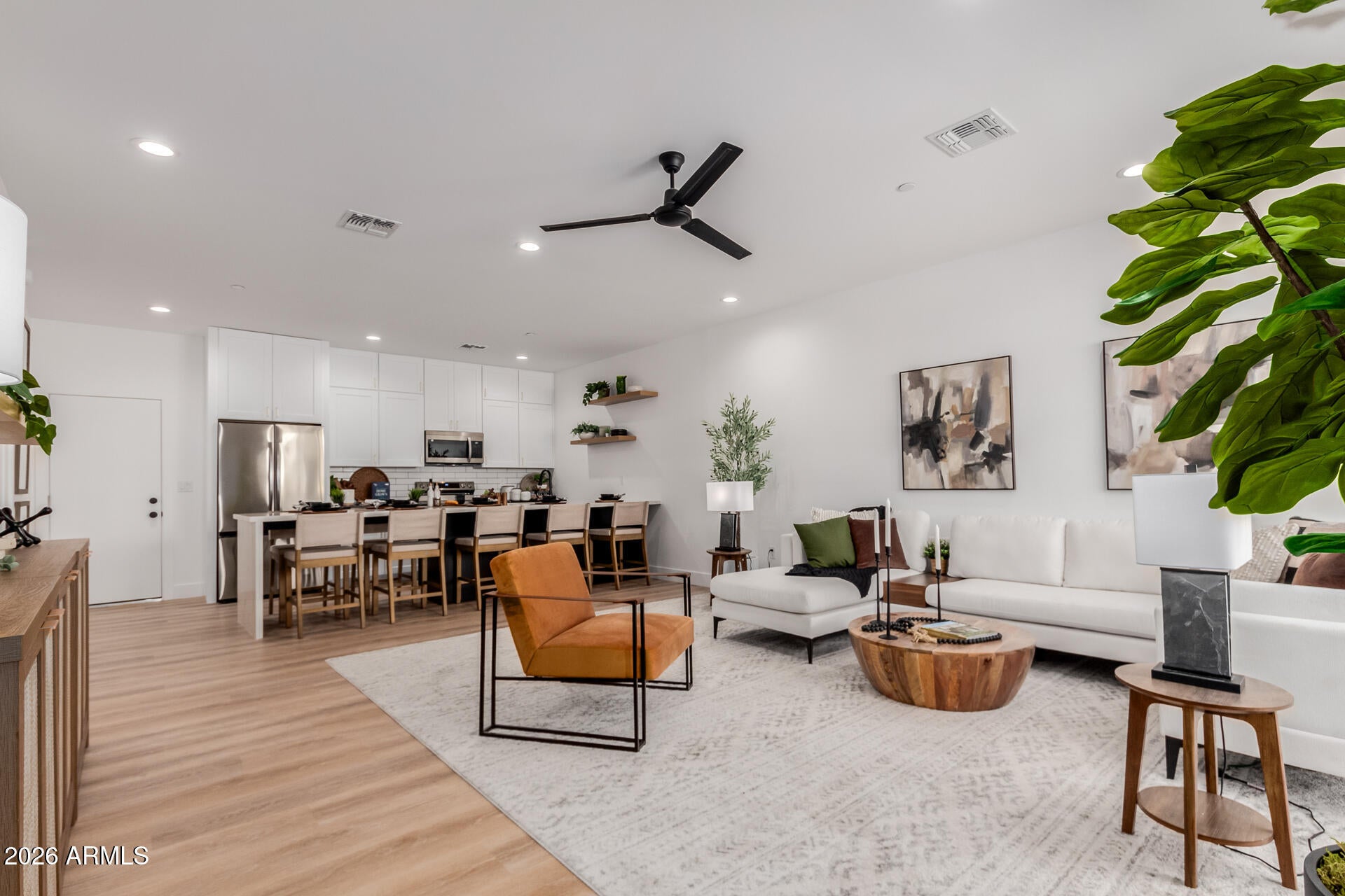3426 E UNIVERSITY Drive 106