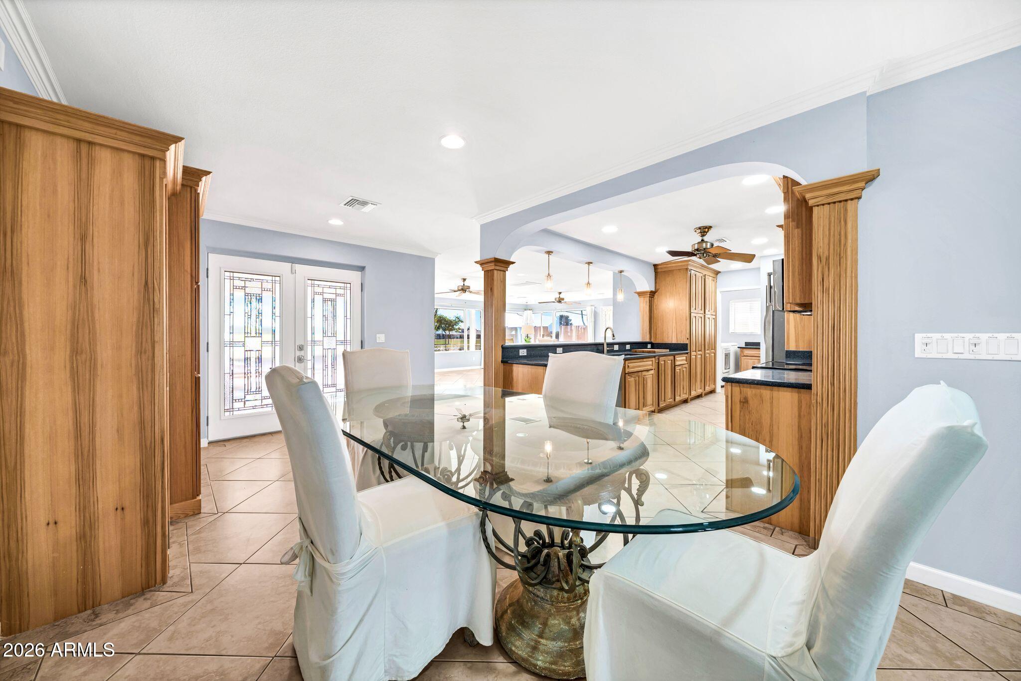 10223 W DESERT HILLS Drive