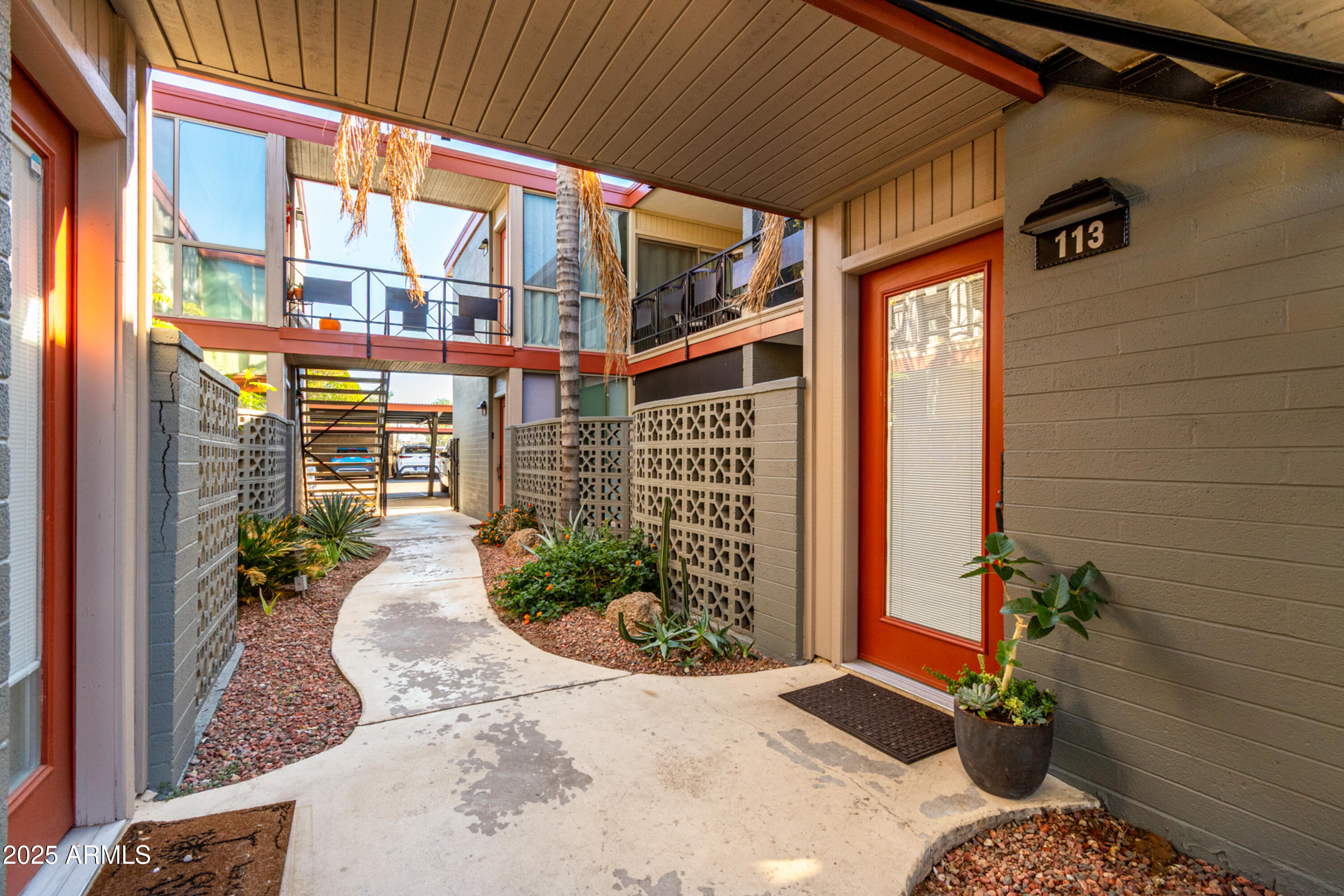 1241 E MEDLOCK Drive 113