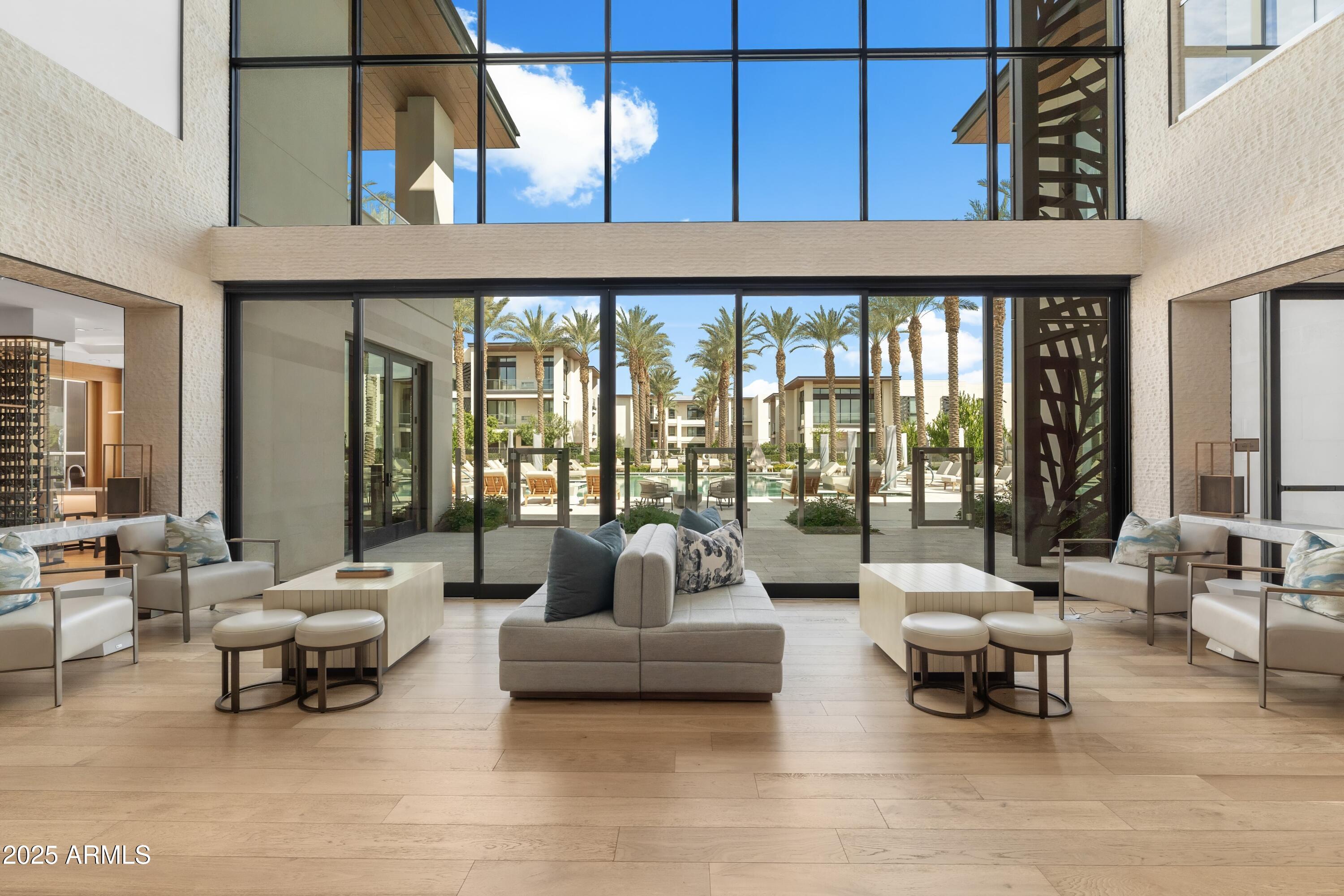 6587 N PALMERAIE Boulevard 2041