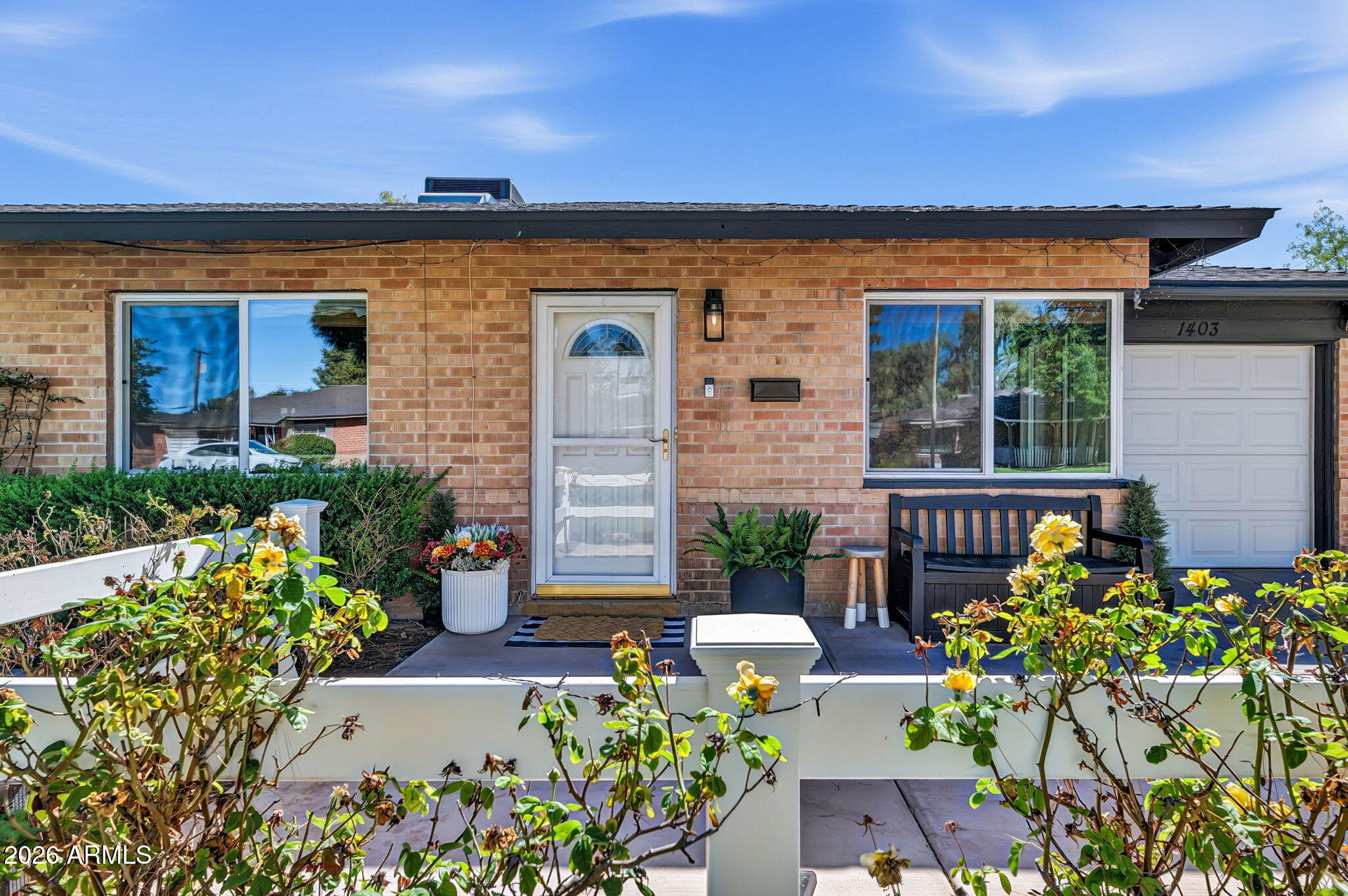 1403 W LUKE Avenue