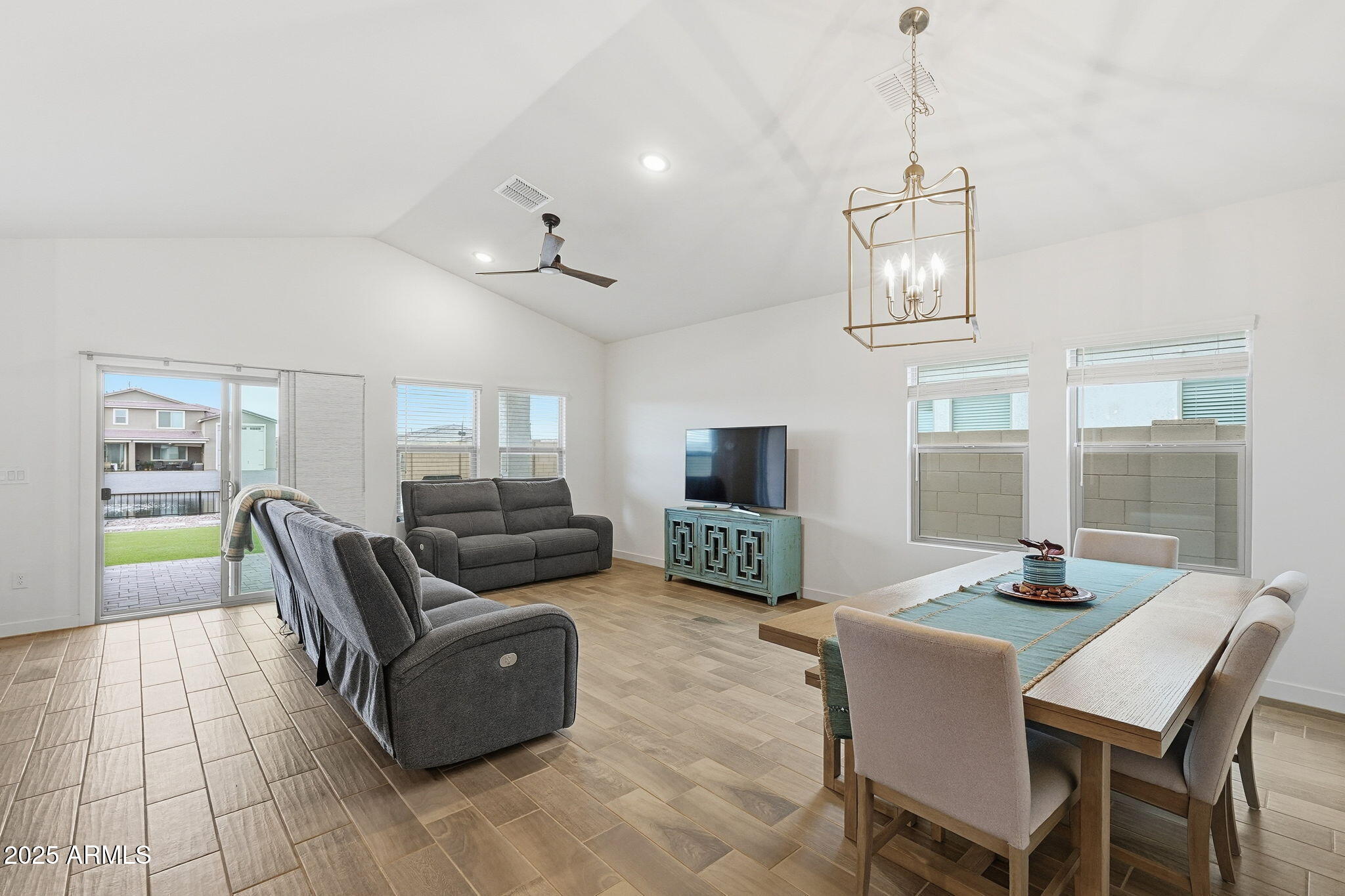 40500 W Chambers Drive