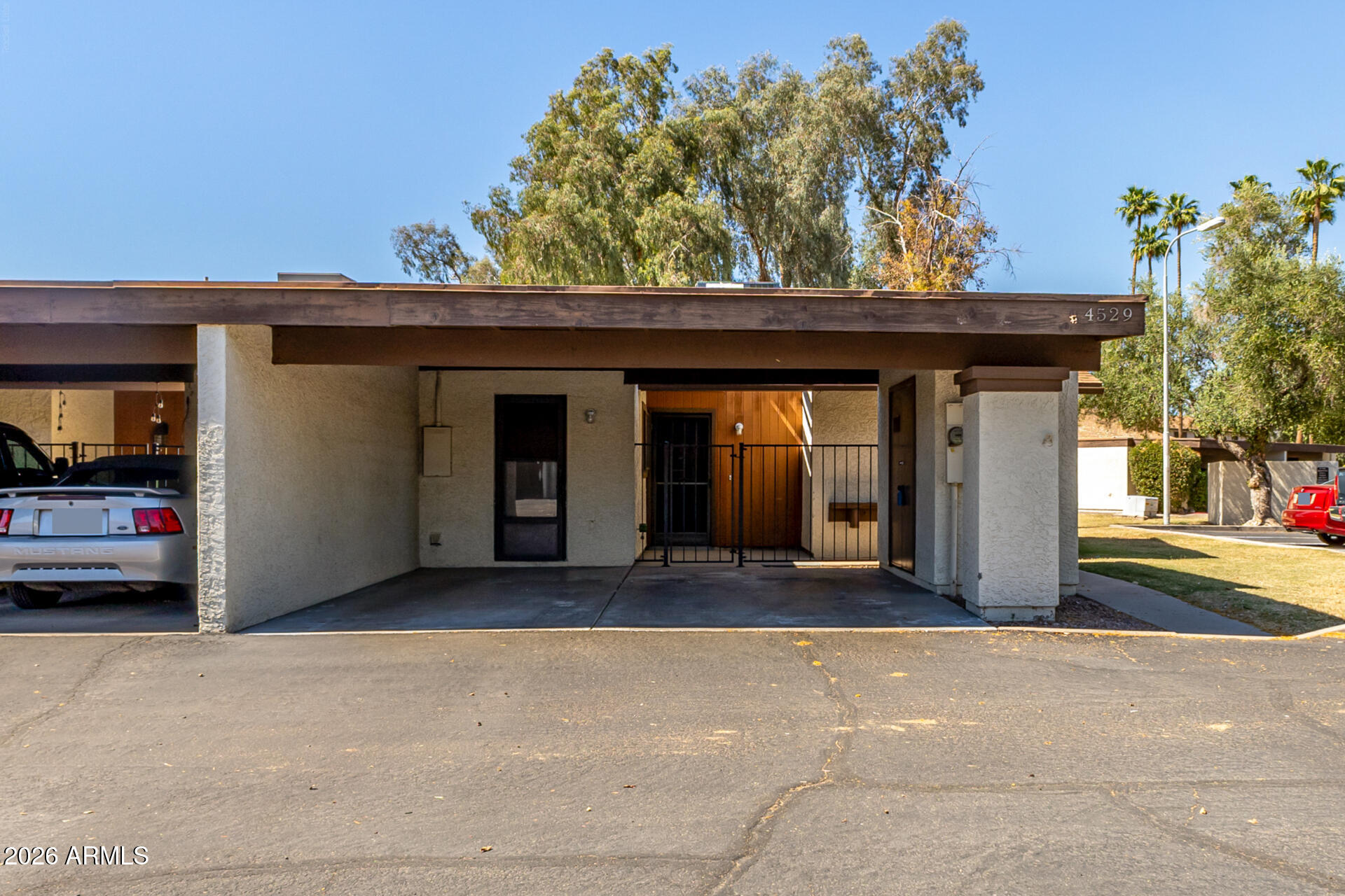 4529 W MCLELLAN Road