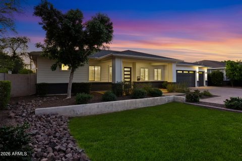 Photo of 355 E Maryland Avenue, Phoenix, AZ 85012 (MLS # 7004234)