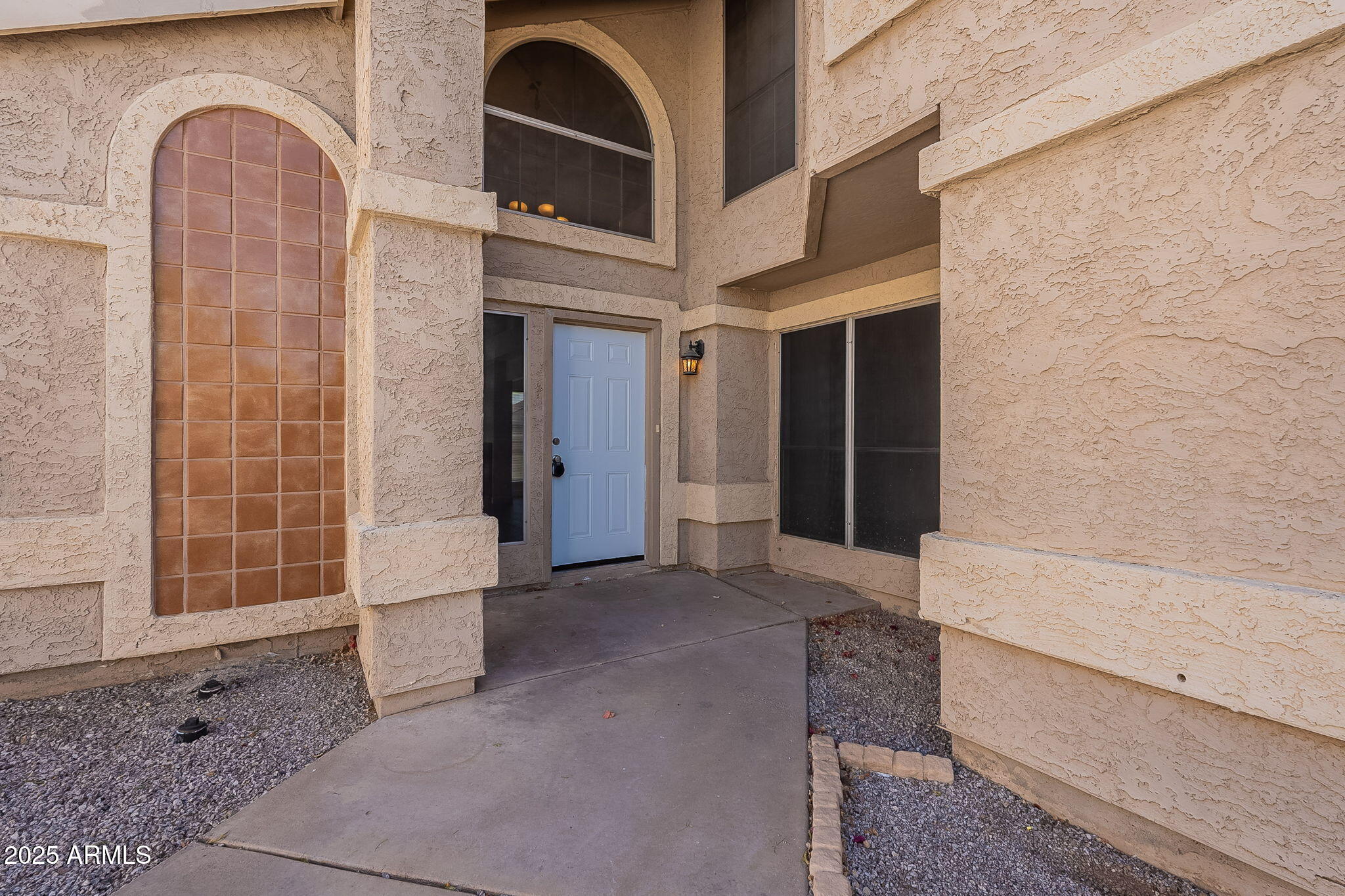 433 E UTOPIA Road