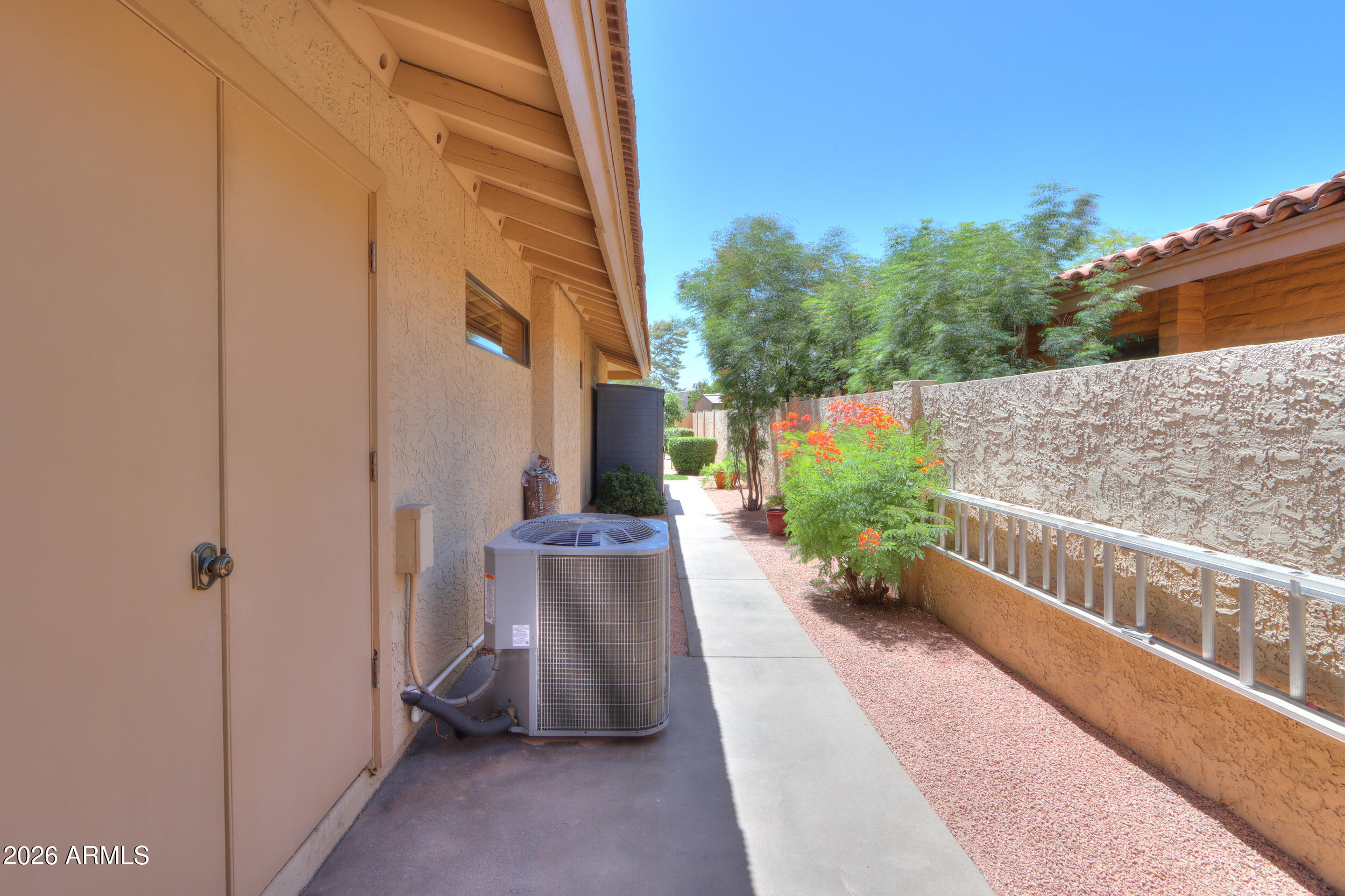 ROUND VALLEY ESTATES - Residential