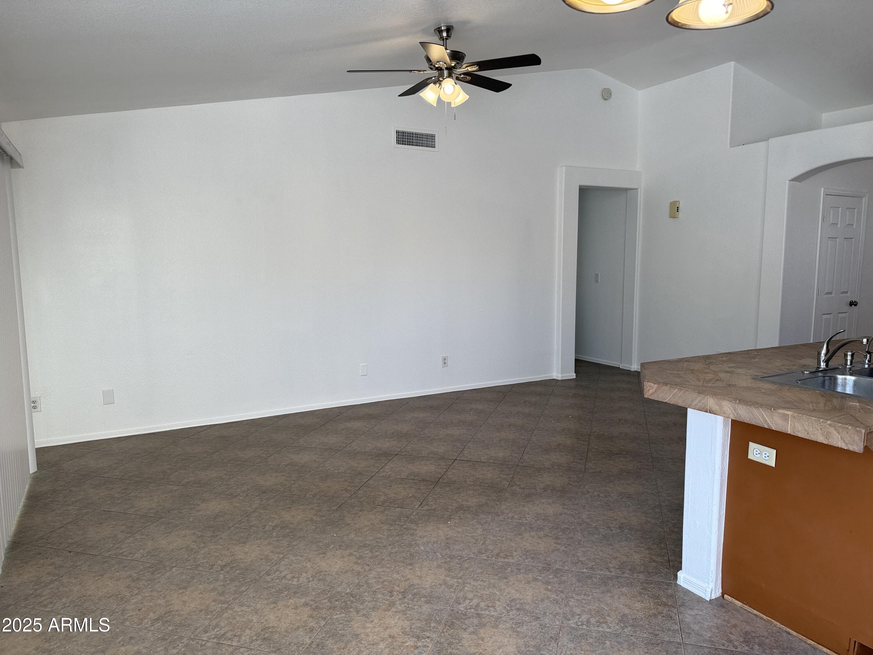 1319 W MICHELLE Drive