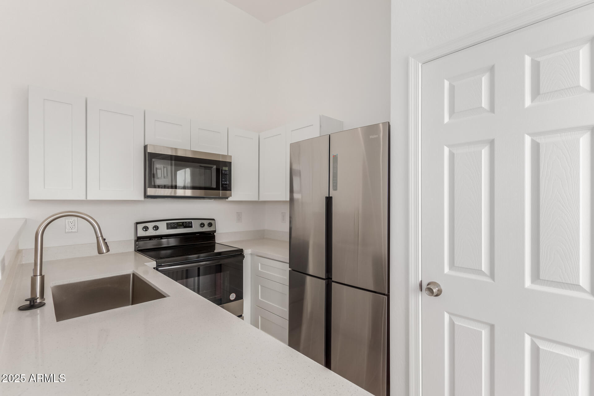 8335 W PINEVETA Drive