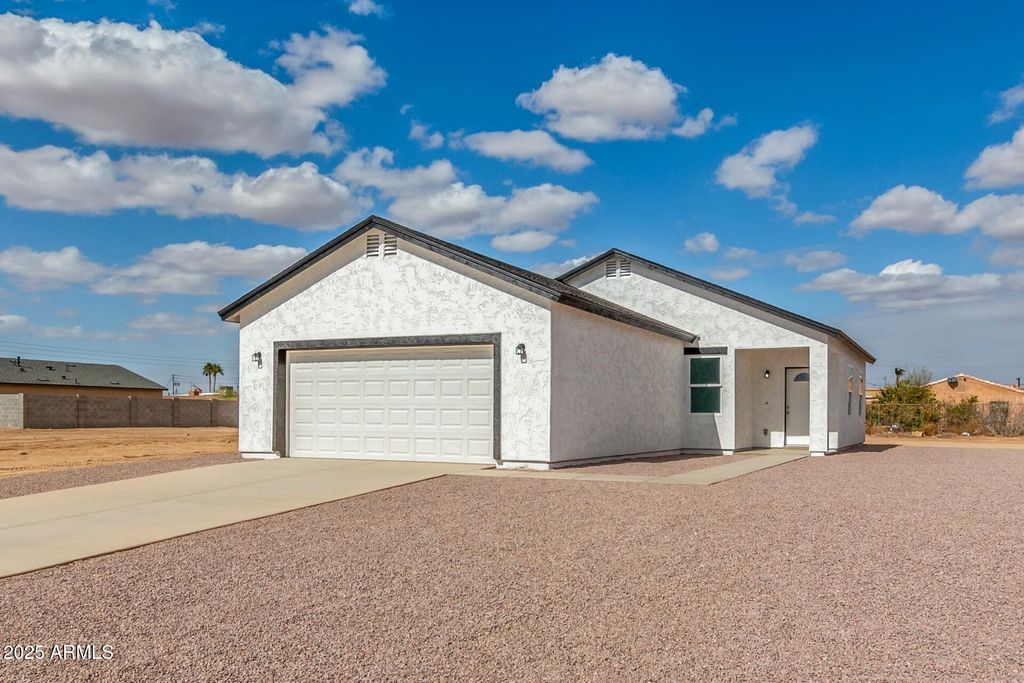 Photo of 8335 W Pineveta Drive, Arizona City, AZ 85123 (MLS # 6944139)