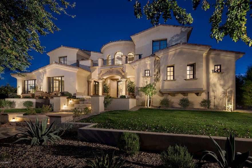 Take advantage of this rare opportunity to own a park side home with unobstructed mountain views! Located in the Arcadia neighborhood in Silverleaf, adjacent to Legacy Park, this 2015 smart home by Sommer Custom Homes has it all. Experience the true neighborhood feel with park views from the spacious front patio, enter the great room with 27' ceilings and be wowed by mountain views framing the generous backyard. The open floor plan is complemented by the high finish level and Wolf/Subzero appliance package. Large master suite (aromatherapy steam shower) and guest bedroom on main level, with two en-suite bedrooms and bonus room upstairs. Theater room (can be 5th bed), exercise room, temp controlled wine wall, four car garage and firepit/ramada make this home a dream for family/entertaining.