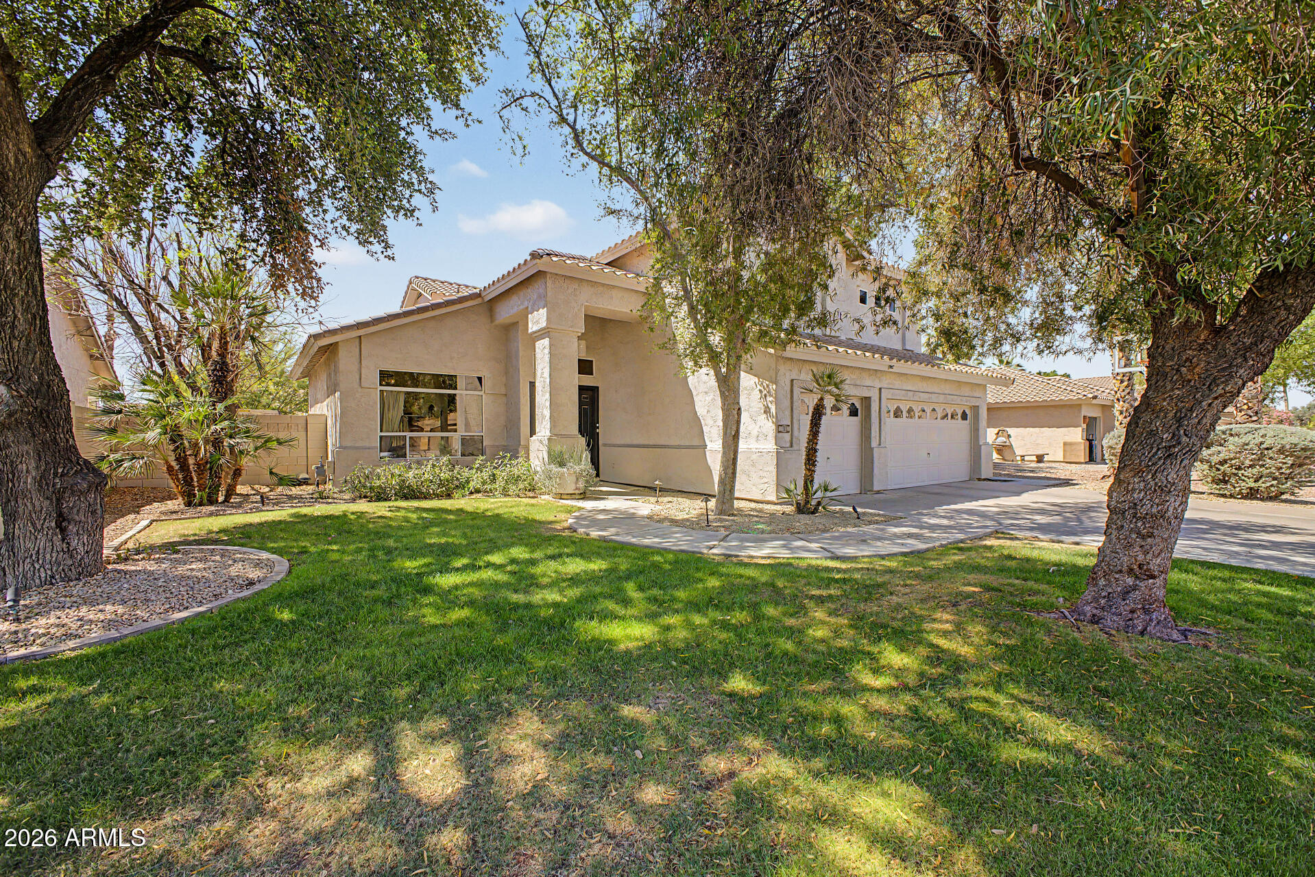 311 W SHANNON Street