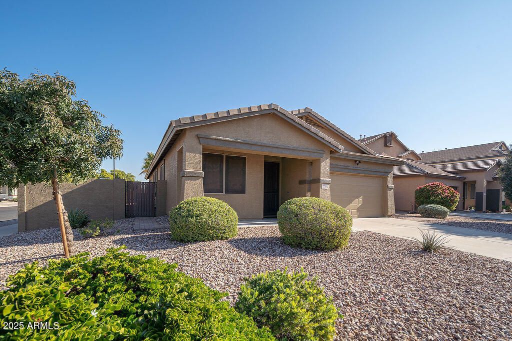 Photo of 15292 W Edgemont Avenue, Goodyear, AZ 85395 (MLS # 6954962)
