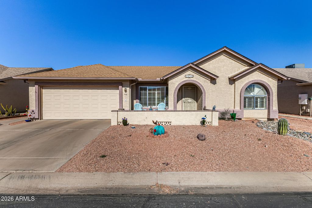 Photo of 1518 E Spyglass Drive, Chandler, AZ 85249 (MLS # 6979975)