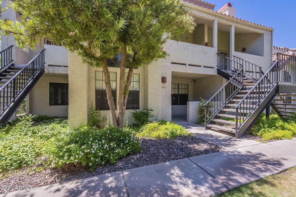 Photo of 2333 E Southern Avenue #1023, Tempe, AZ 85282 (MLS # 6885342)