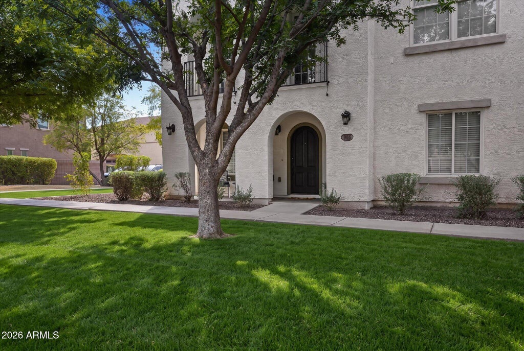 Photo of 905 S Osborn Lane, Gilbert, AZ 85296 (MLS # 7076914)