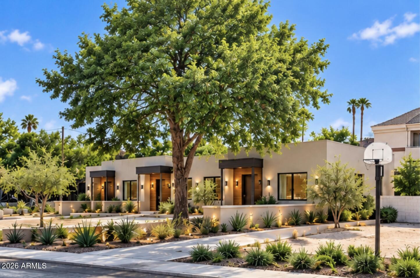 2601 E PARADISE Lane