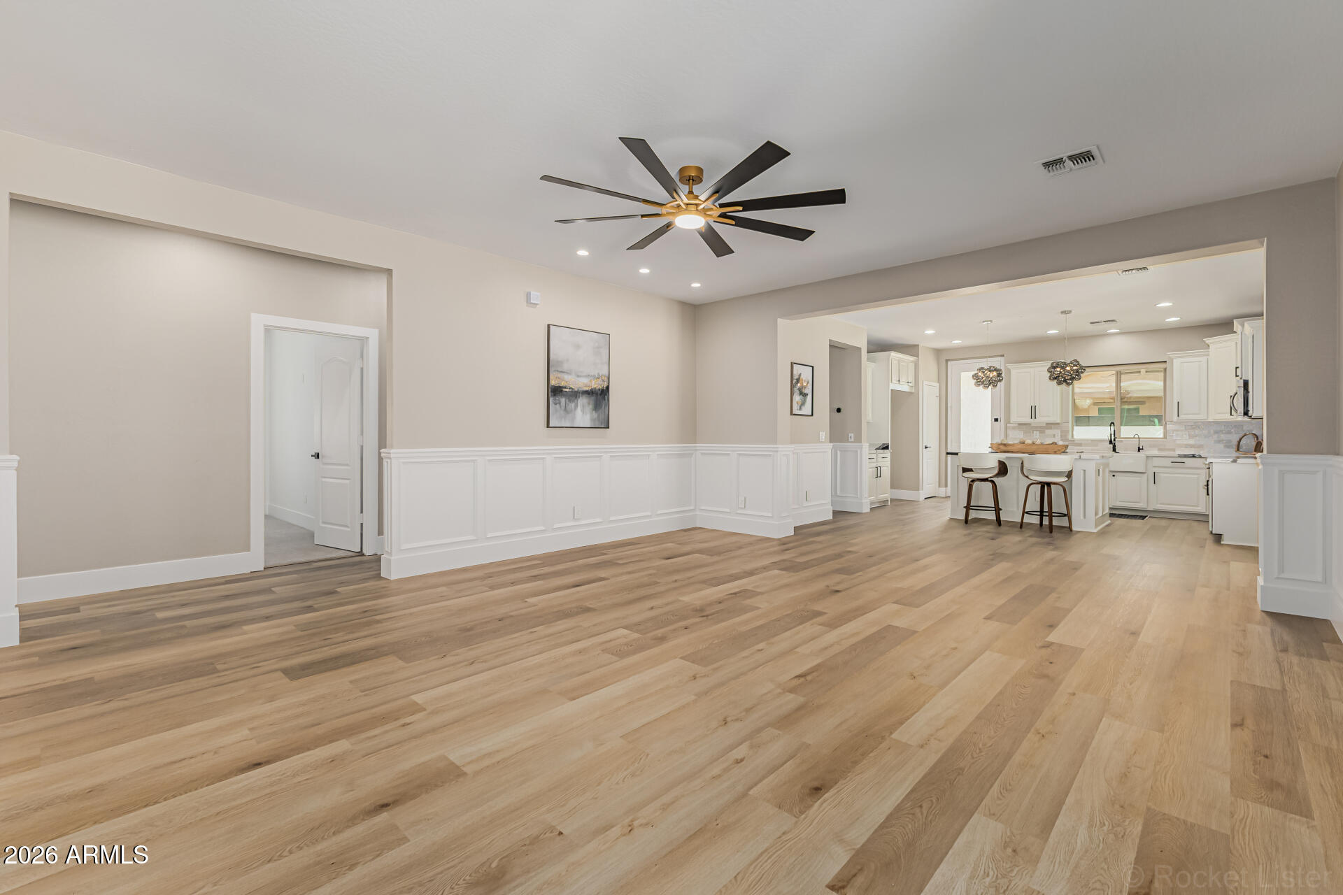 3153 E IVANHOE Street