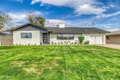 Photo of 1913 N 22nd Place, Phoenix, AZ 85006 (MLS # 7005130)