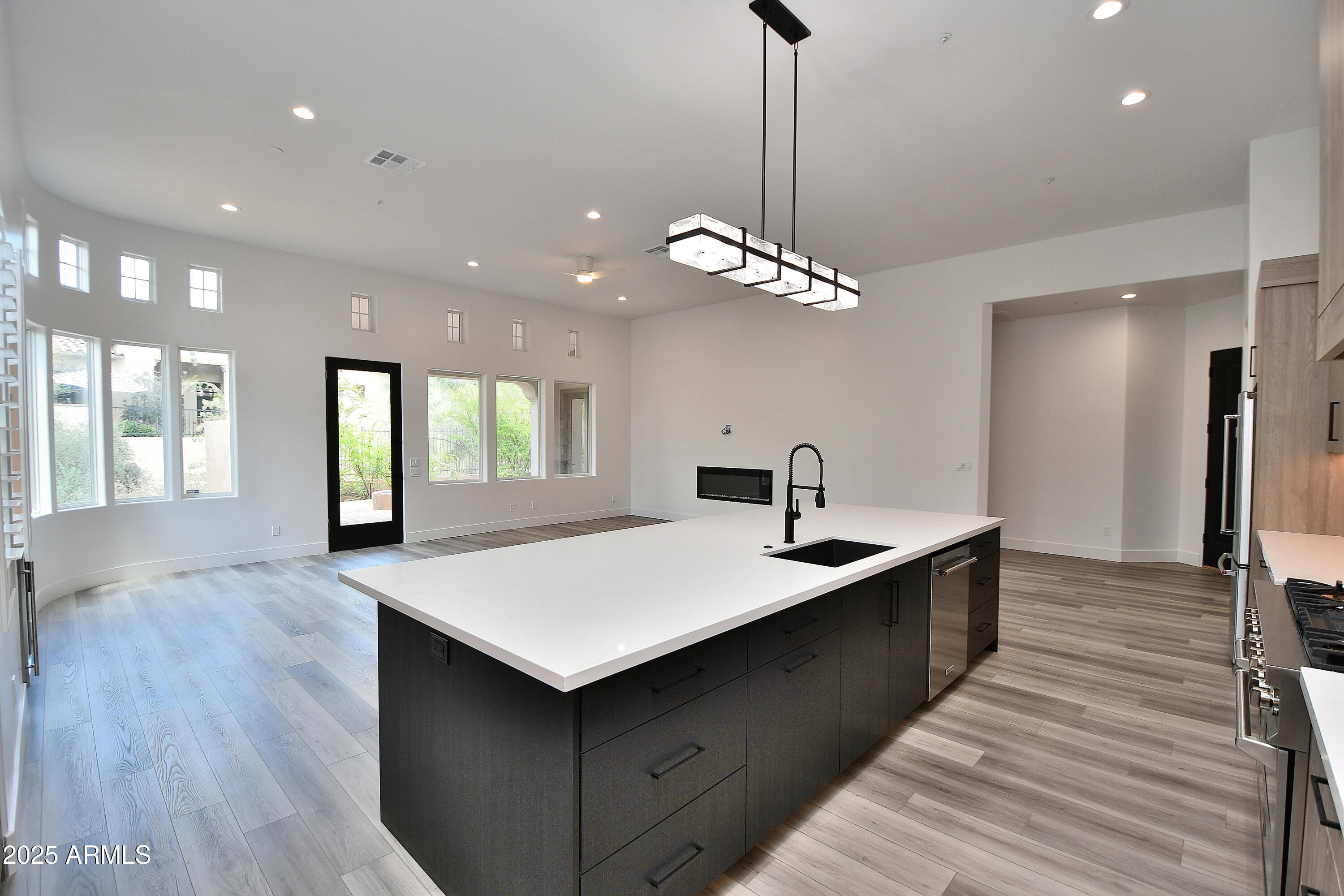 8934 E RUSTY SPUR Place