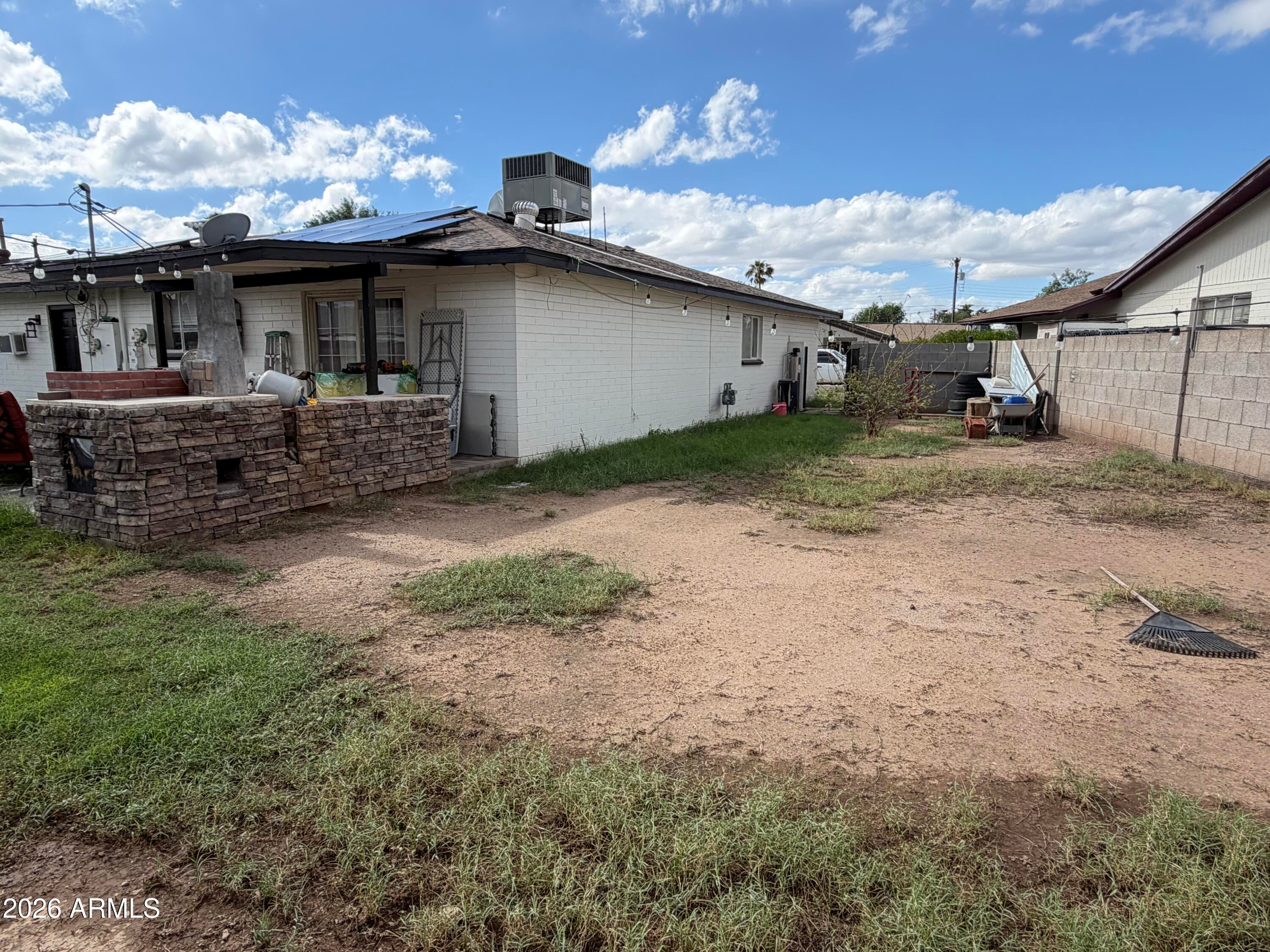 2911 N 53RD Lane