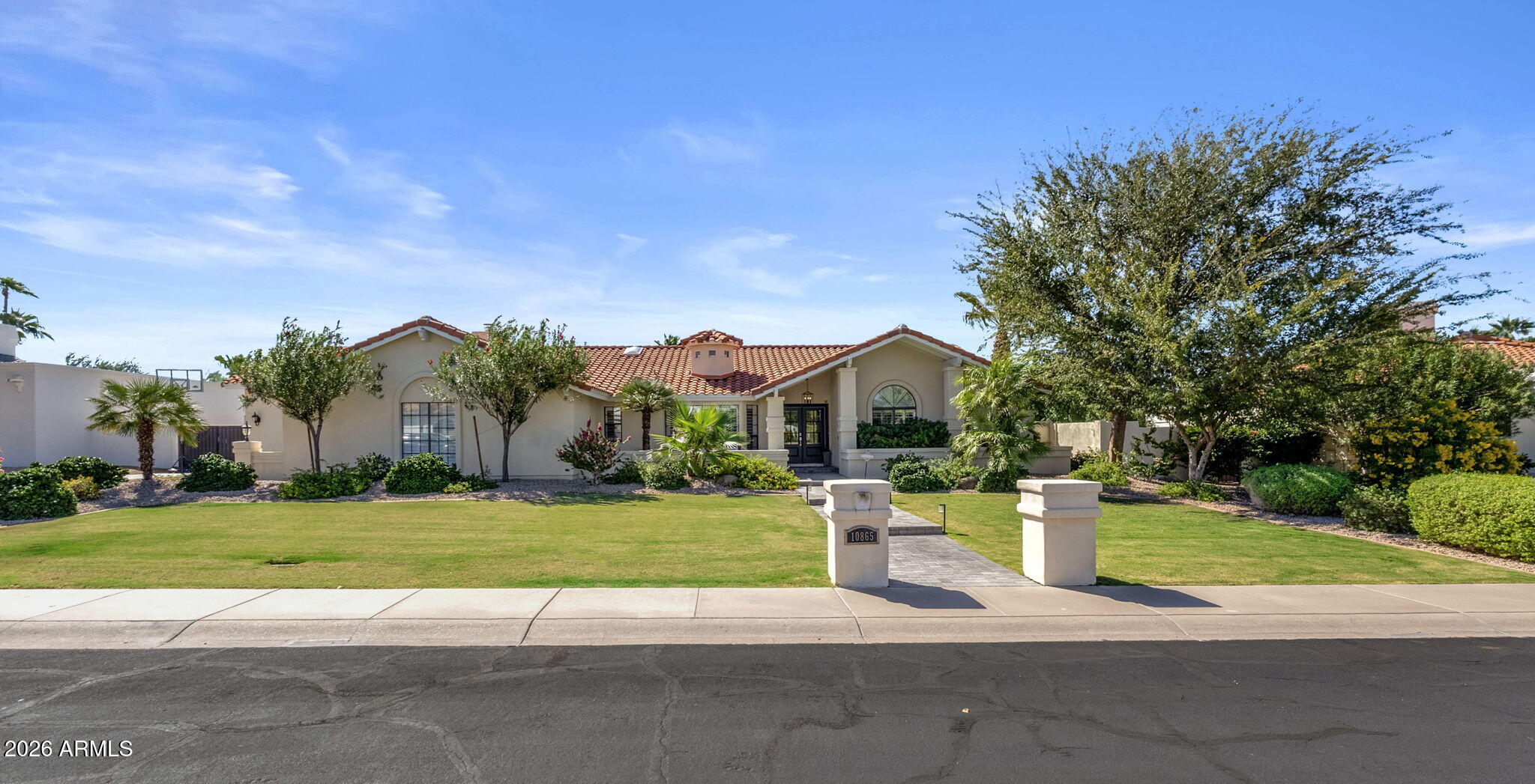 10865 E POINSETTIA Drive