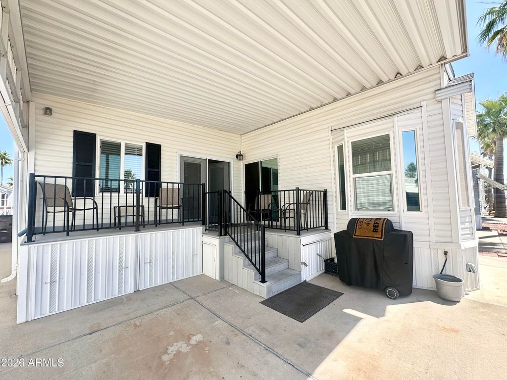 Photo of 625 S Hawks Eye Drive, Apache Junction, AZ 85119 (MLS # 7022594)