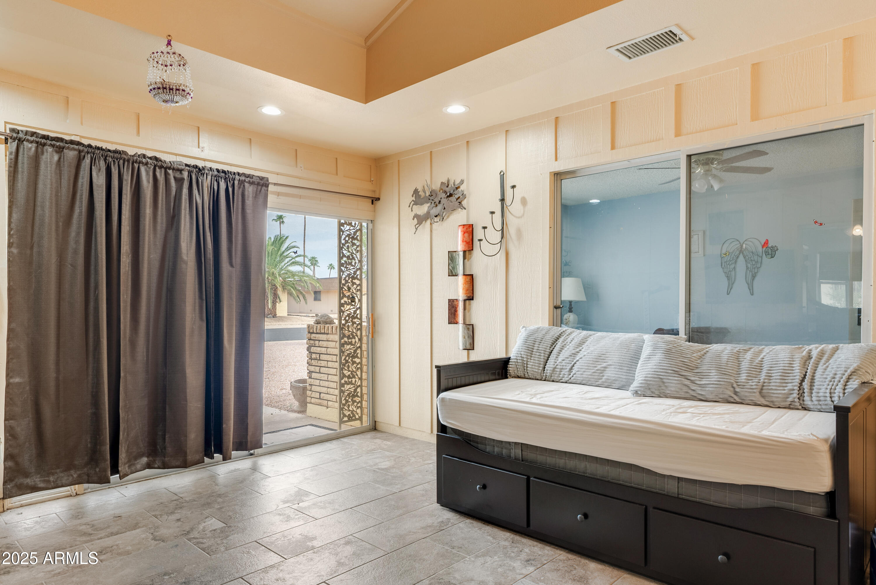 9961 W BOLIVAR Drive