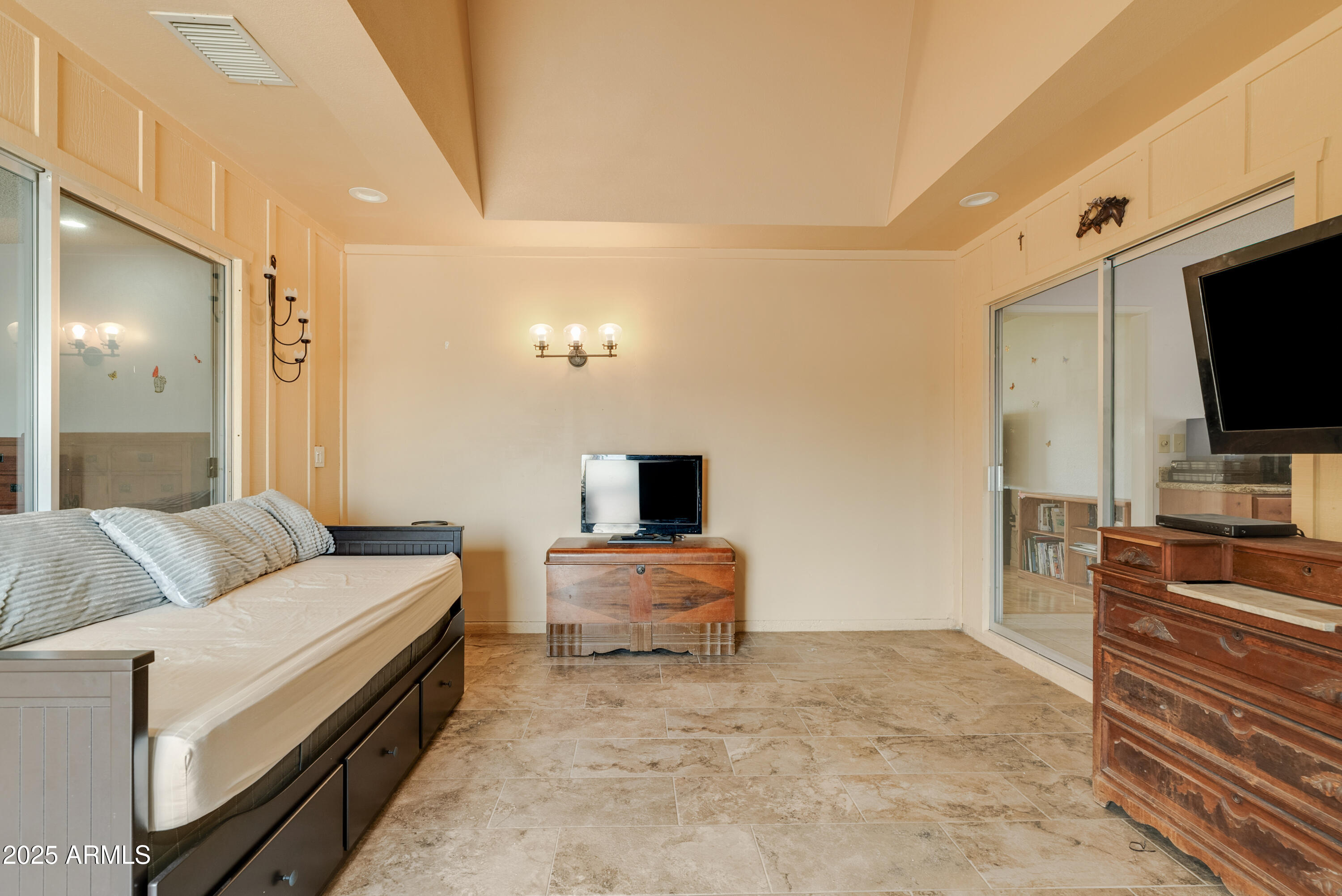 9961 W BOLIVAR Drive