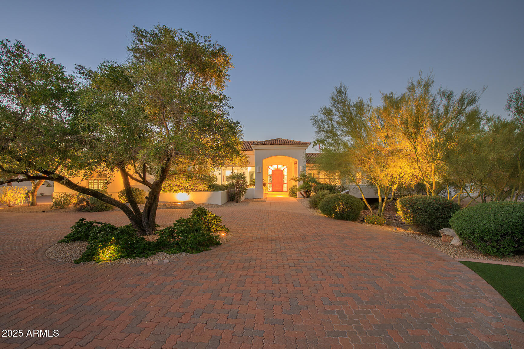 5338 E Saguaro Place